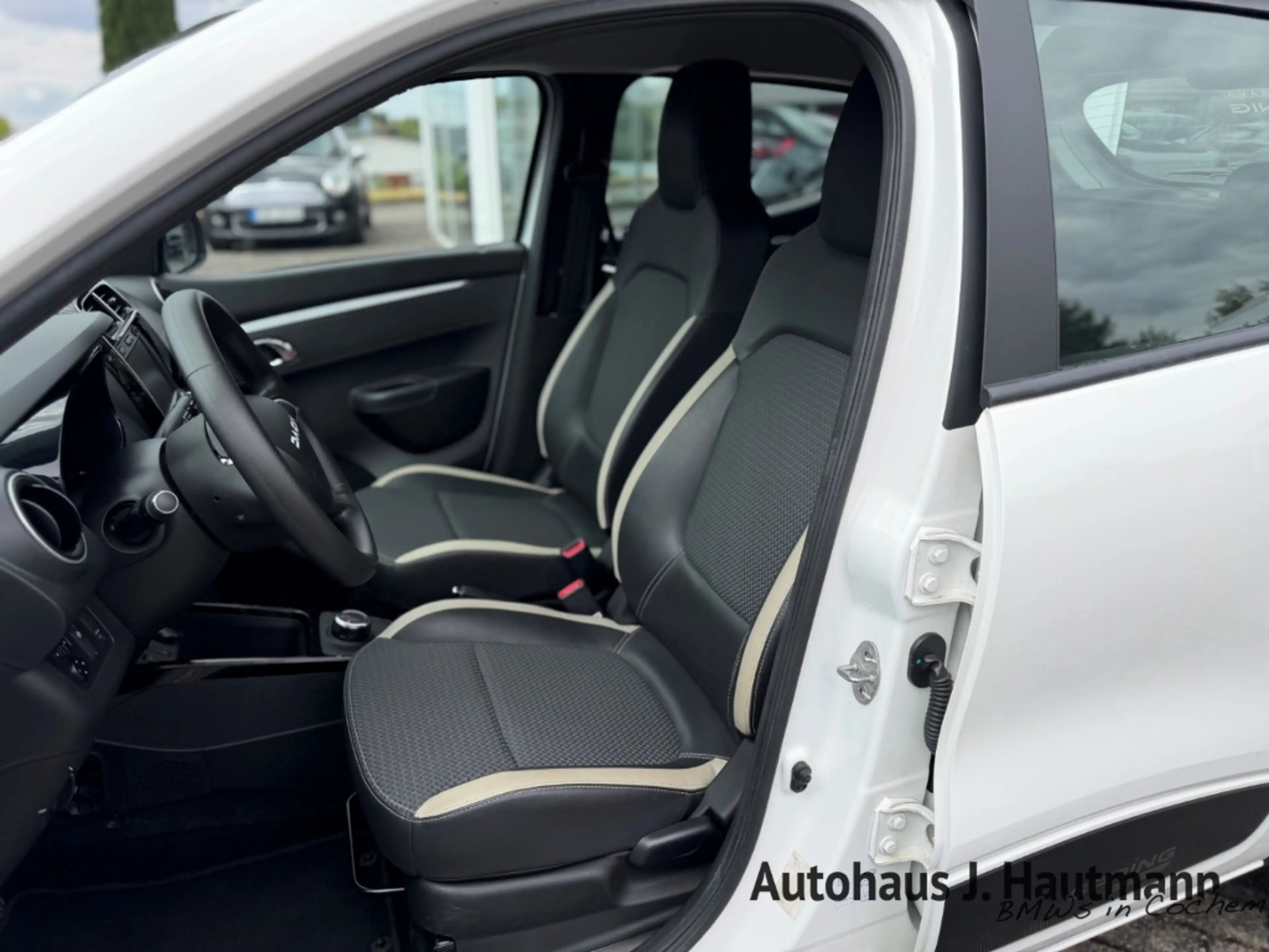 Dacia Spring Electric Essential *1.HAND*NAVI*RFK*CCS* — photo 11