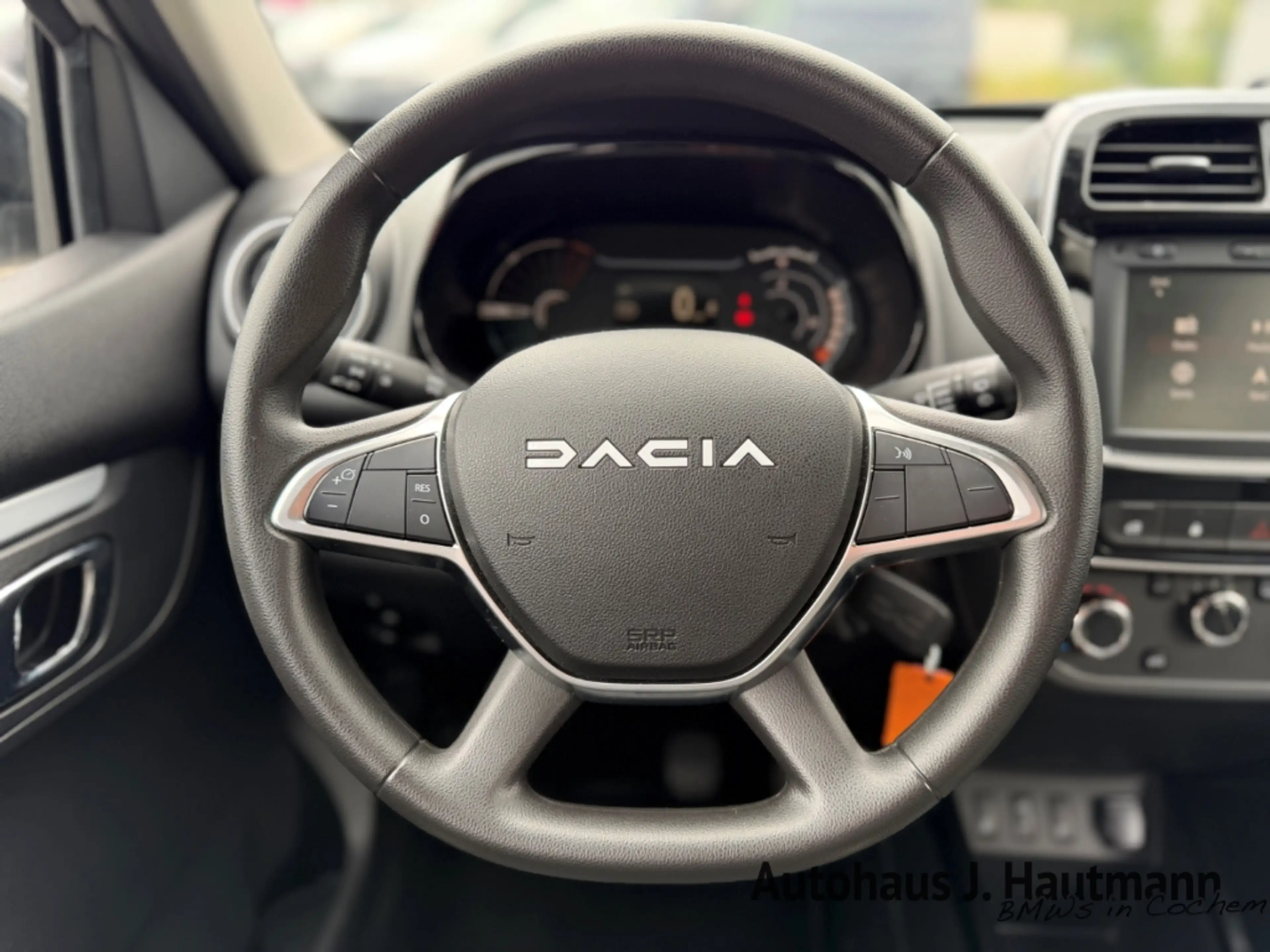 Dacia Spring Electric Essential *1.HAND*NAVI*RFK*CCS* — photo 13