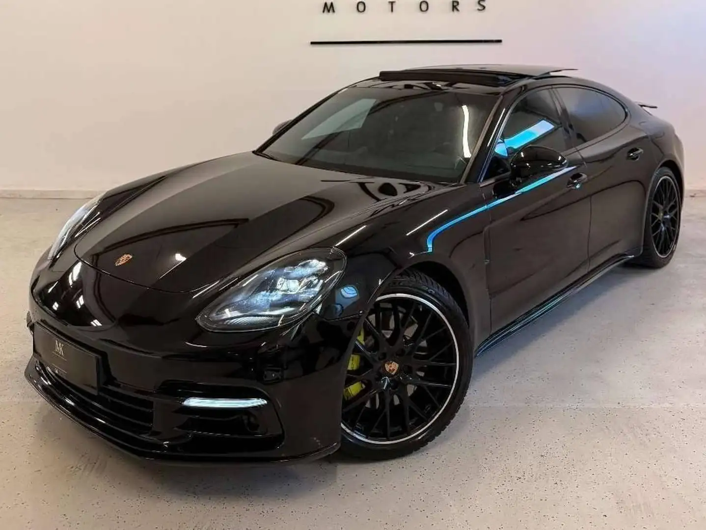 Porsche Panamera 4 E-Hybrid Schwarz - 1