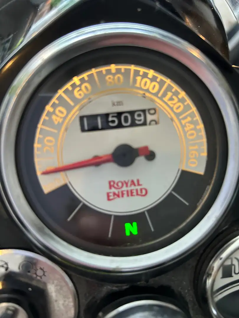 Royal Enfield Classic 500 Beige - 1