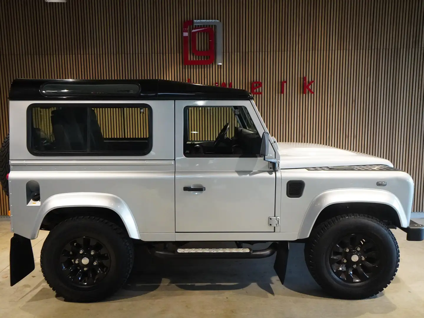 Land Rover Defender 90 Station Wagon-1 HD-BRD-U-frei-Top-Zustand- Grau - 1
