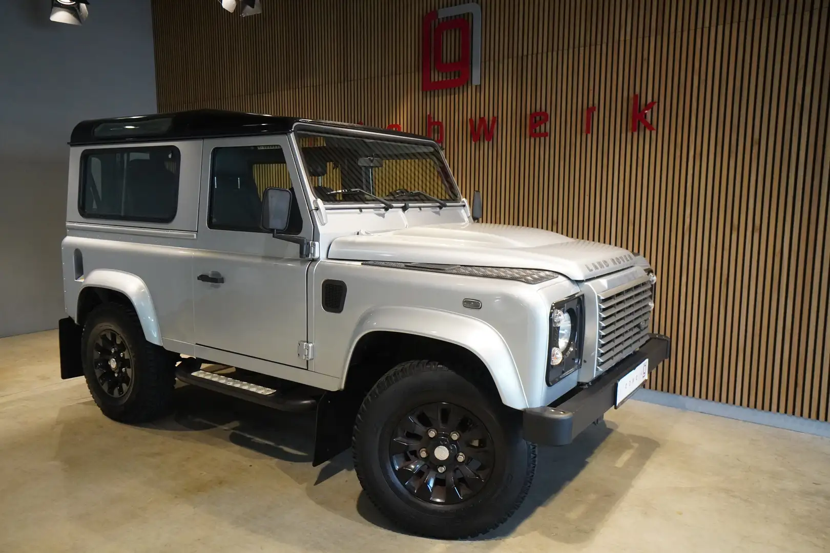 Land Rover Defender 90 Station Wagon-1 HD-BRD-U-frei-Top-Zustand- Grau - 2