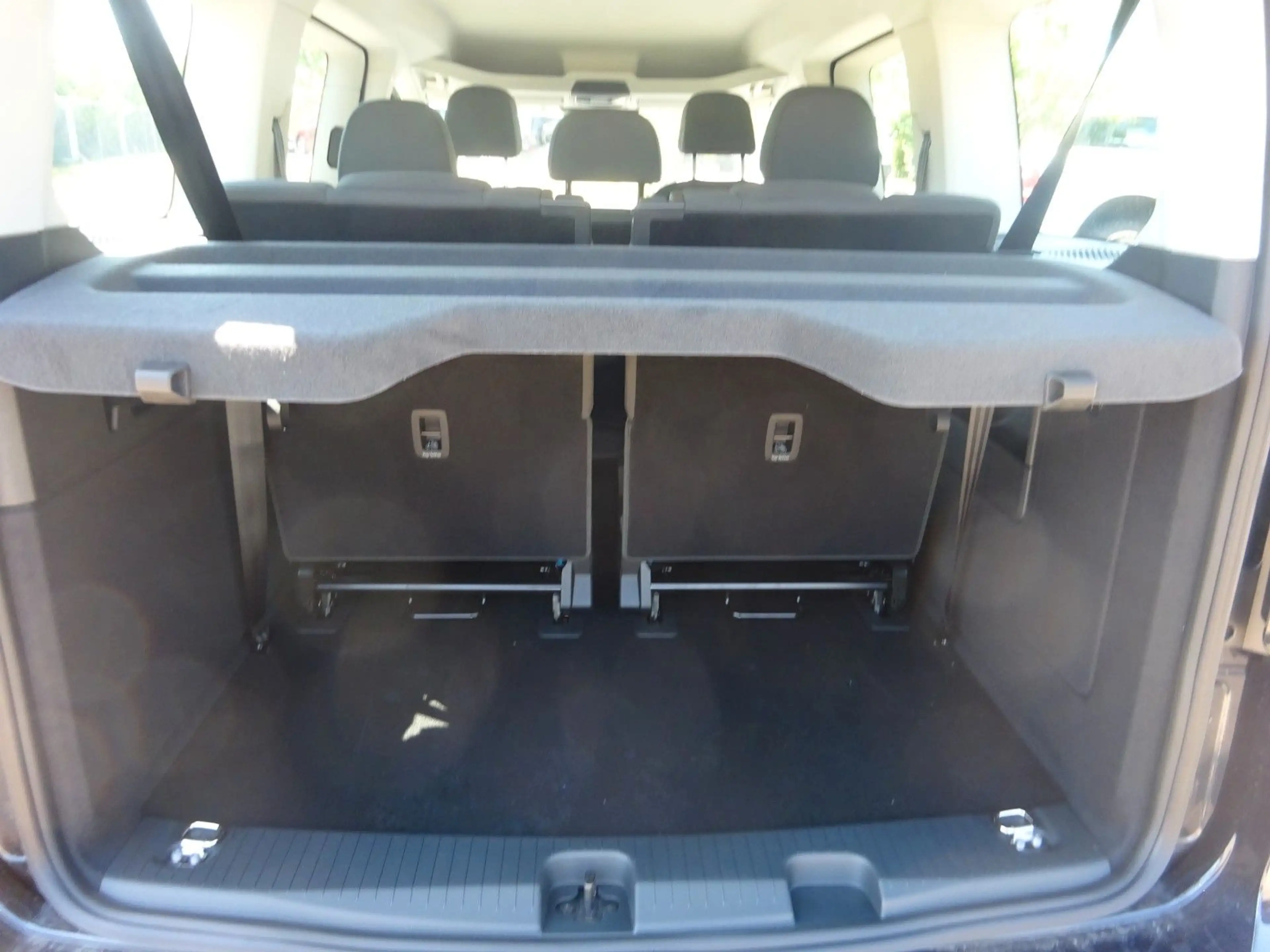 Ford Grand Tourneo Connect Trend AHK Kam SHZ 7Sitz — photo 6