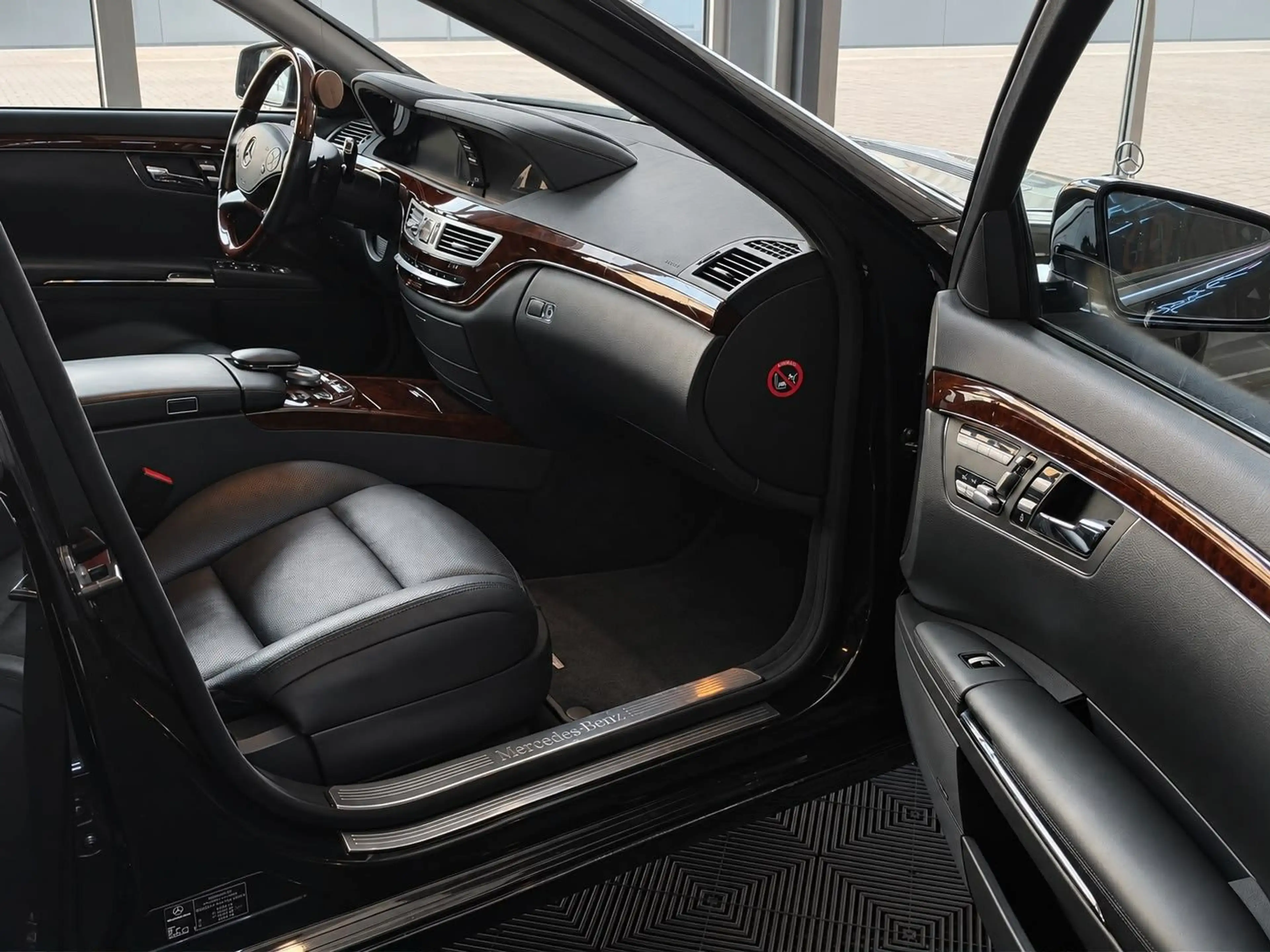 Mercedes-Benz S 500 4Matic L/ TV/Sitzklima/Kühlschrank/Nachtsi — photo 9