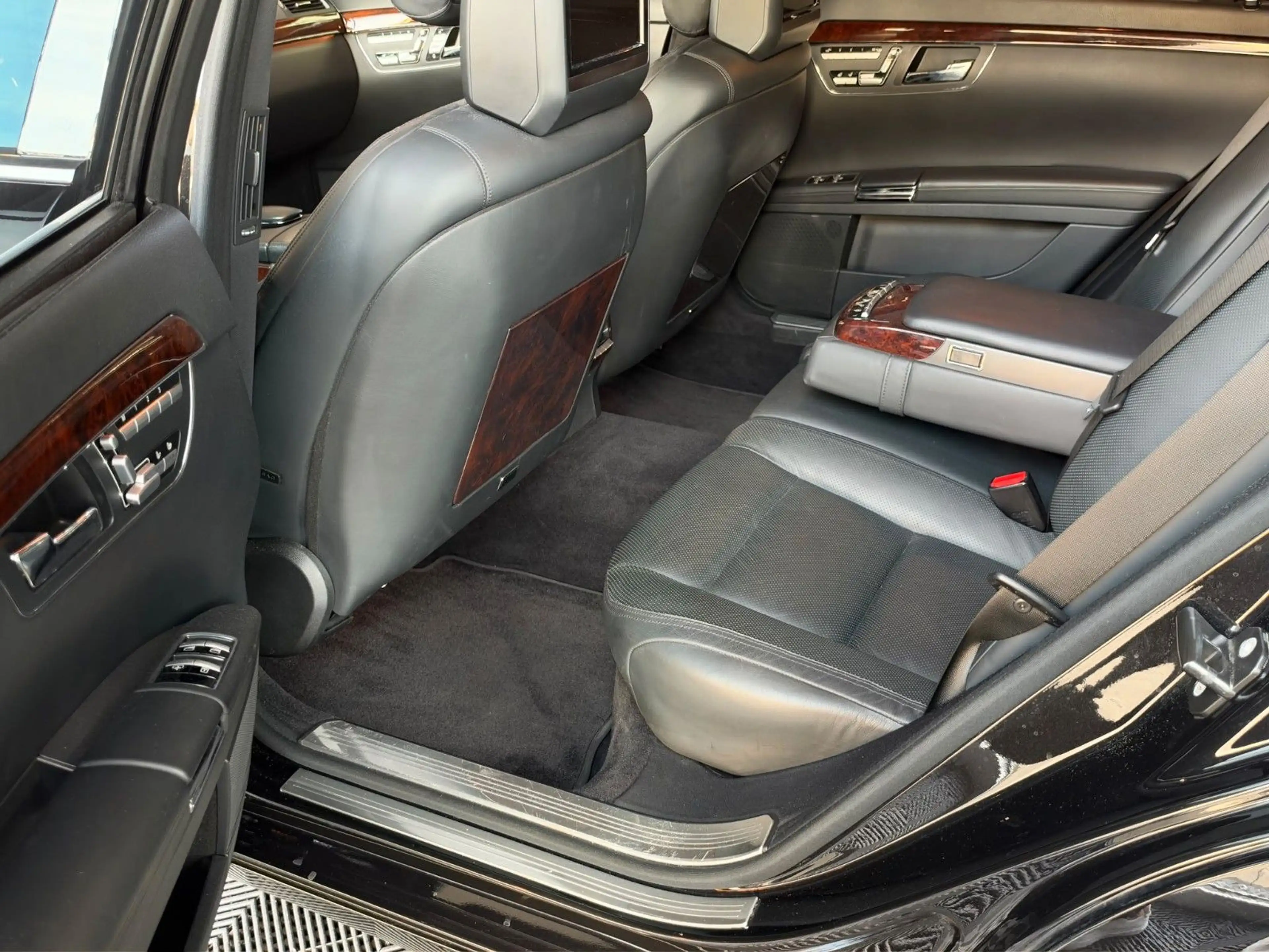 Mercedes-Benz S 500 4Matic L/ TV/Sitzklima/Kühlschrank/Nachtsi — photo 15