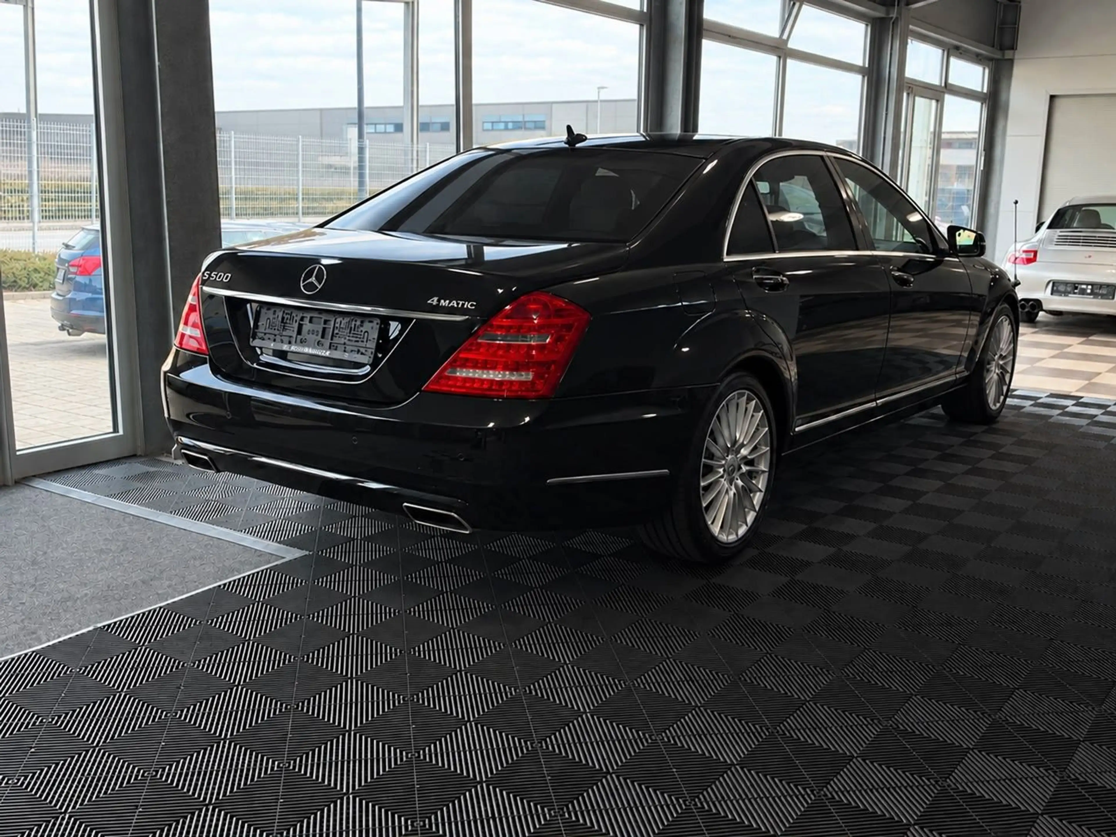 Mercedes-Benz S 500 4Matic L/ TV/Sitzklima/Kühlschrank/Nachtsi — photo 2