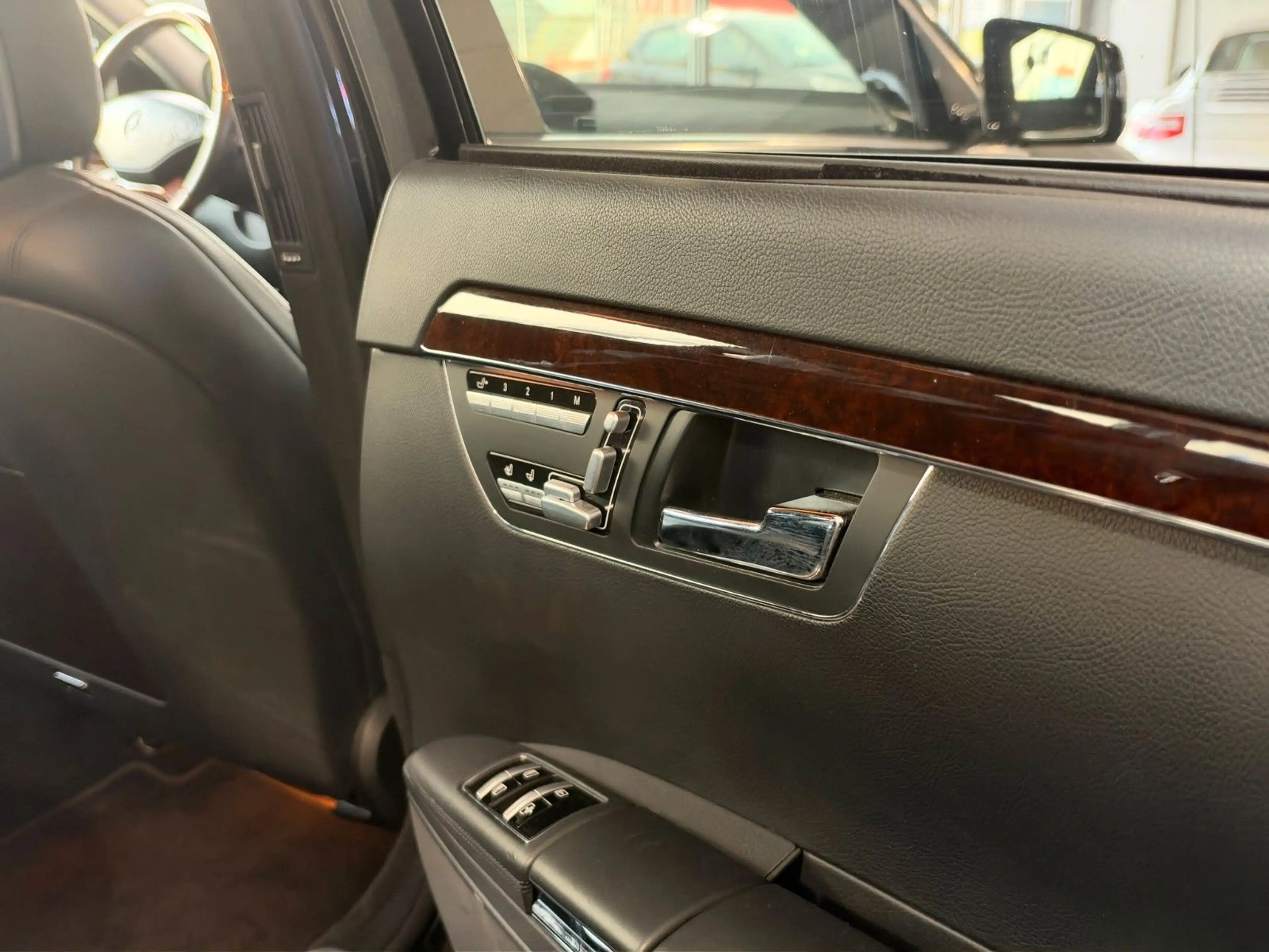Mercedes-Benz S 500 4Matic L/ TV/Sitzklima/Kühlschrank/Nachtsi — photo 14