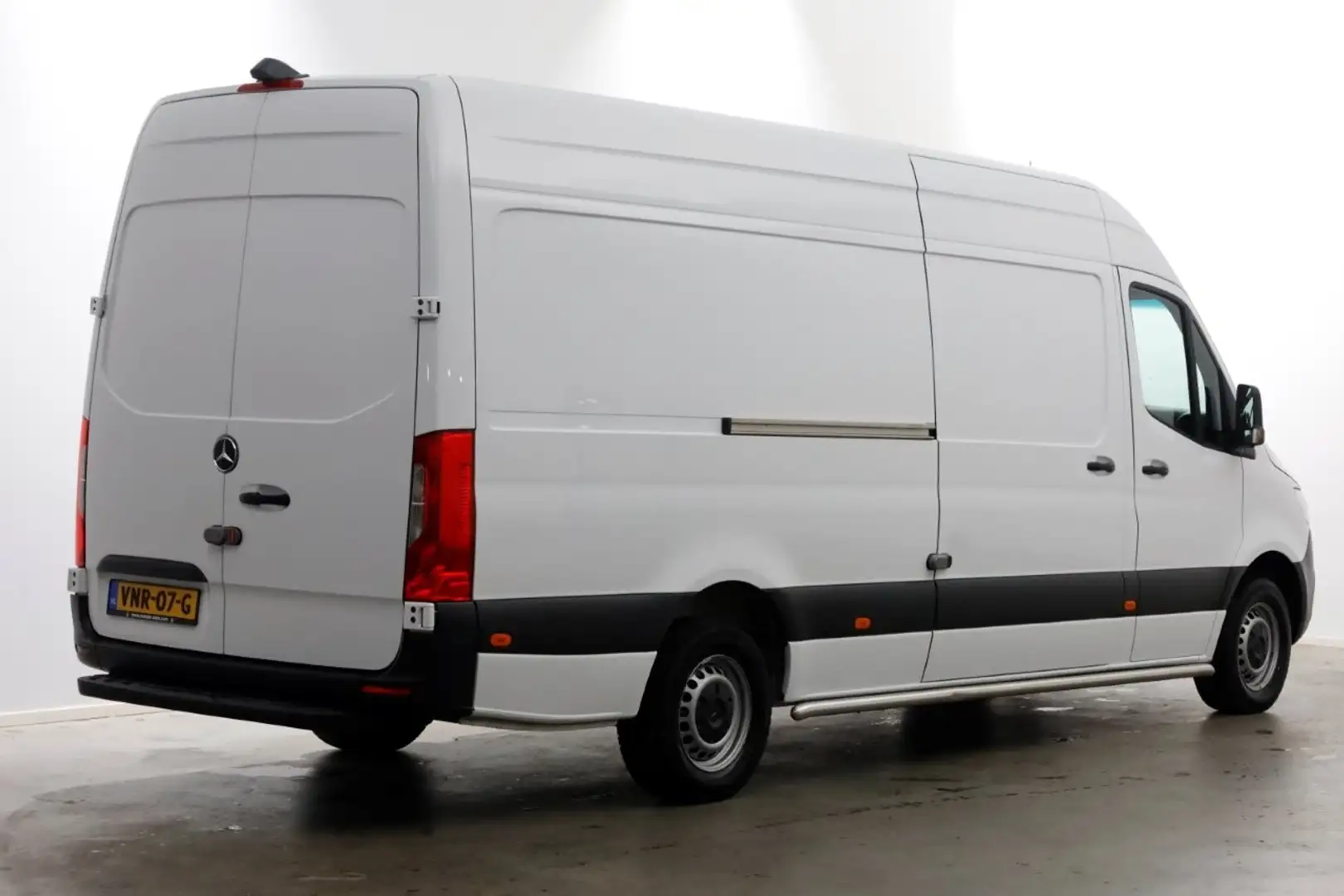 Mercedes-Benz Sprinter 314 CDI 143pk RWD L3H2 Maxi 7G Automaat Airco/Navi Wit - 2