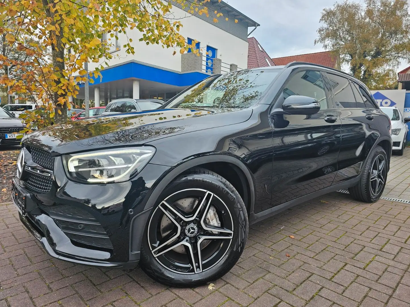 Mercedes-Benz GLC 200 d 4Matic/Automatik/AMG-Paket/Night-Paket/ Schwarz - 1