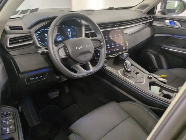 Lynk & Co 01 view 3