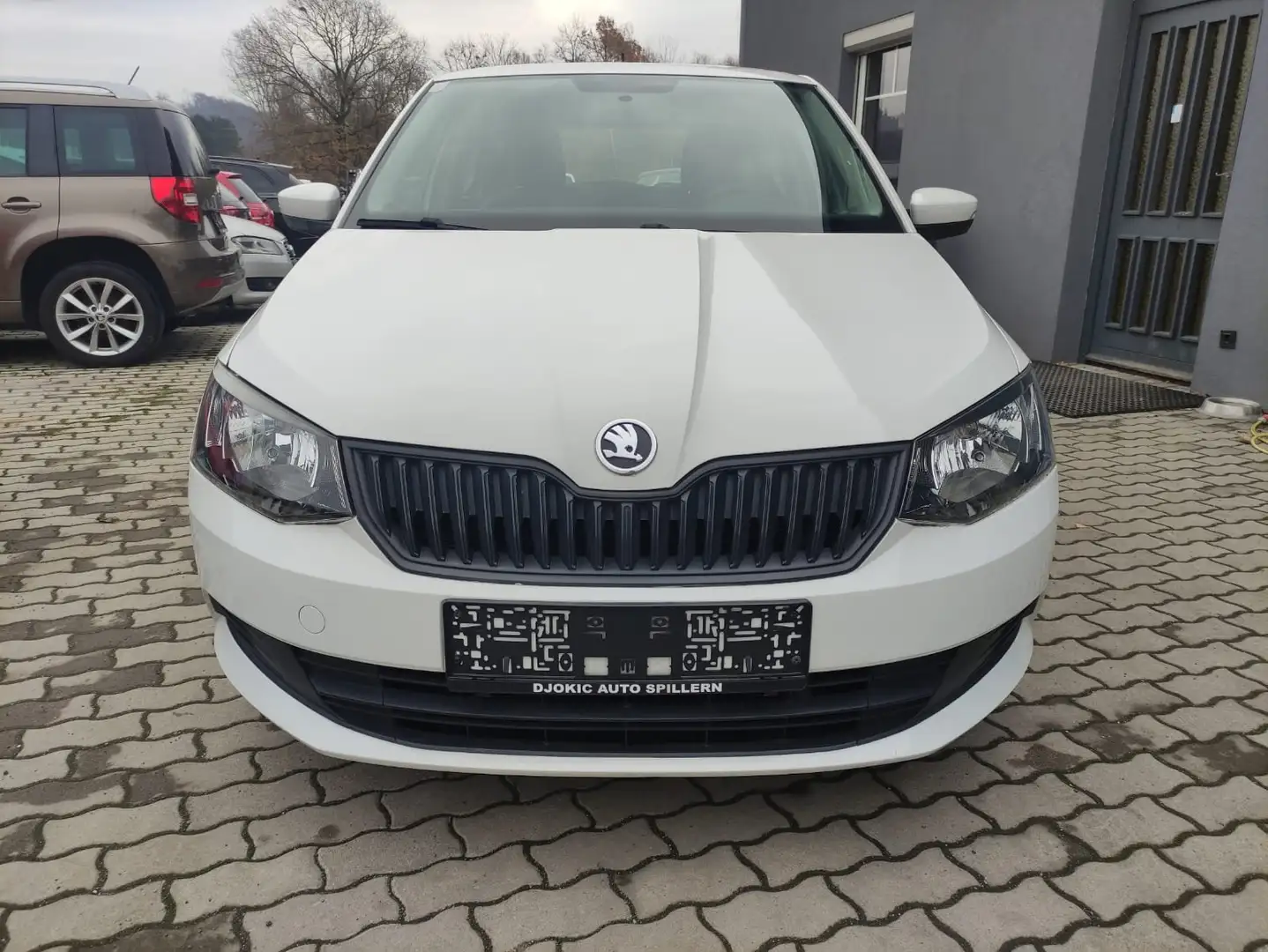 Skoda Fabia Fabia Joy 1,0 Weiß - 2