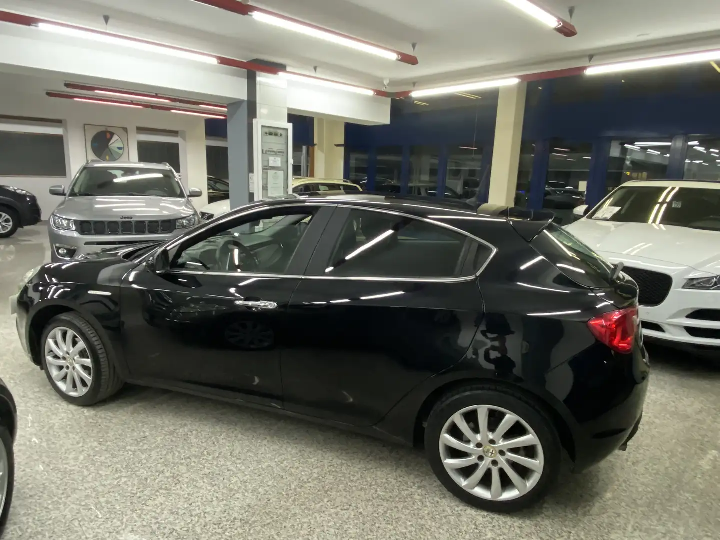 Alfa Romeo Giulietta 1.4 t. Distinctive 120cv E6 Nero - 2