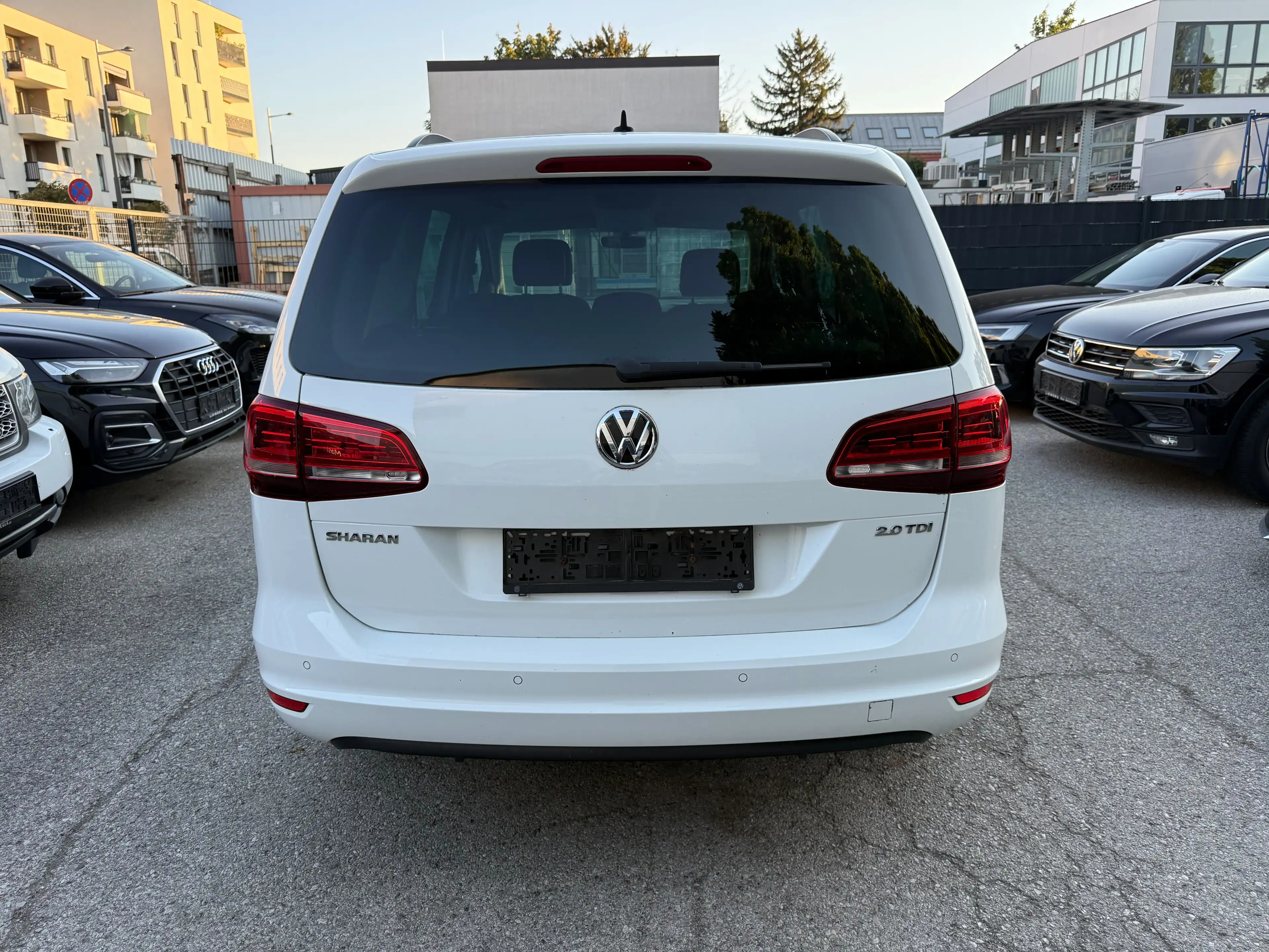 Volkswagen Sharan Business BMT SCR 2,0 TDI — photo 6