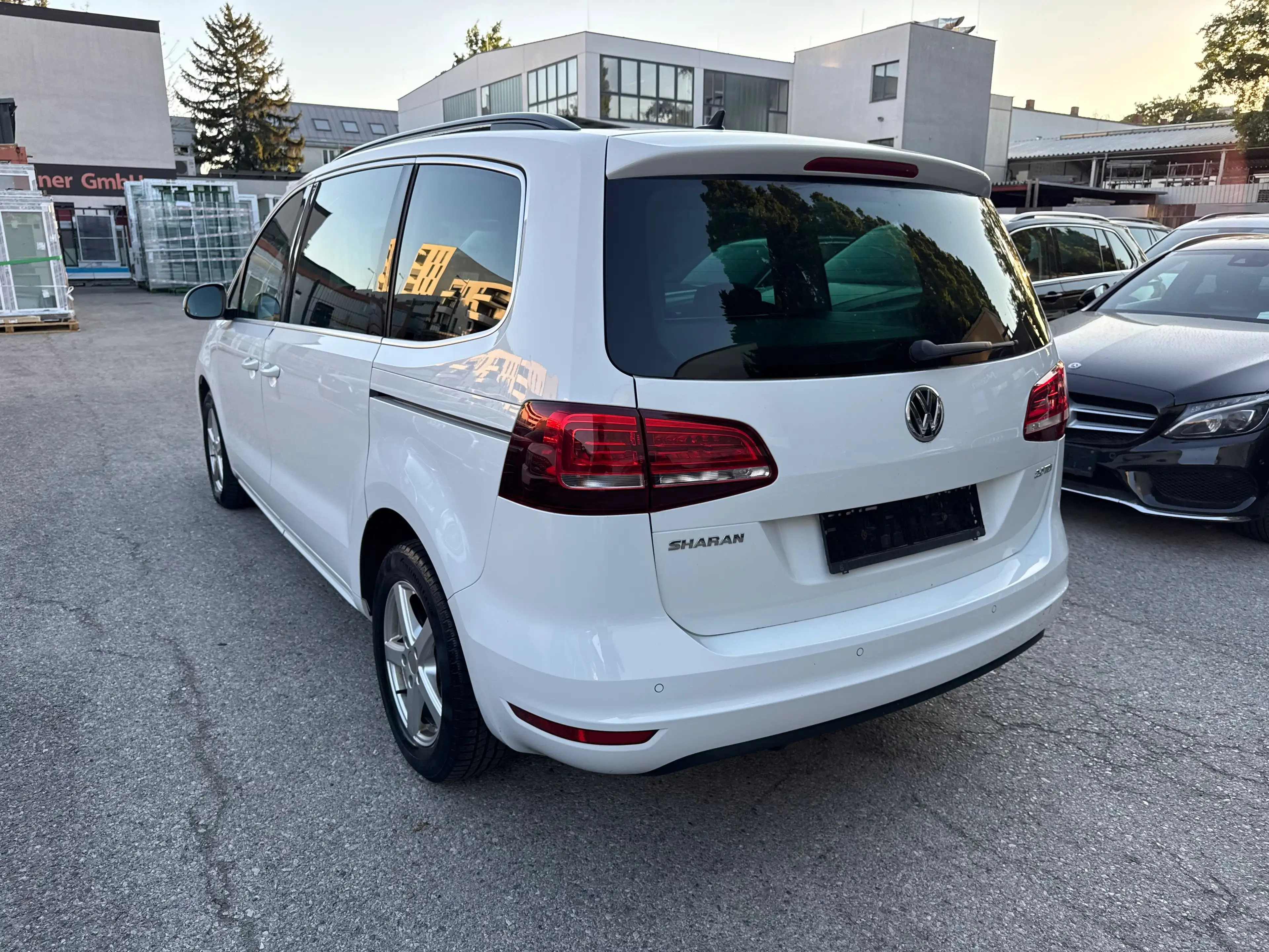 Volkswagen Sharan Business BMT SCR 2,0 TDI — photo 4