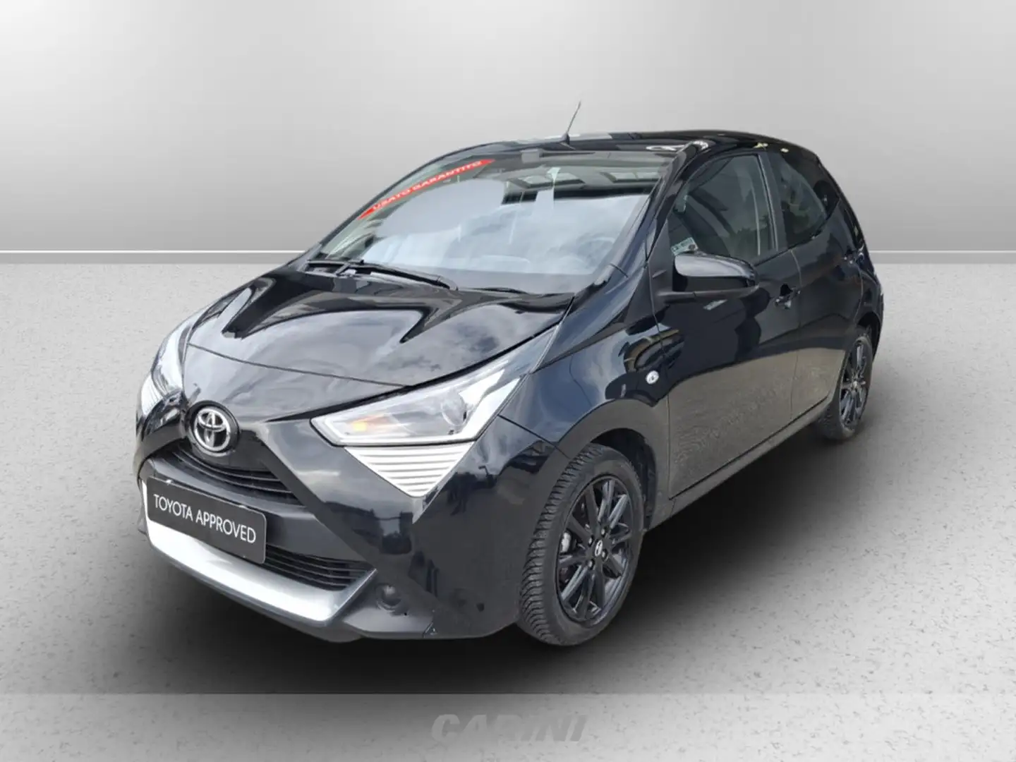 Toyota Aygo 5p 1.0 x-play 72cv Nero - 1