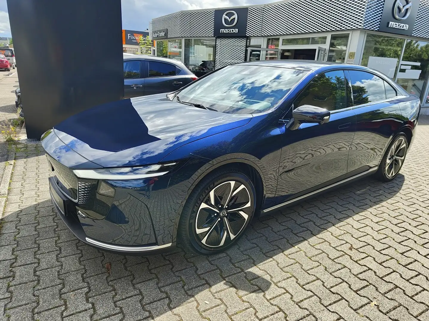 Mazda 6e EV 1AT RWD Takumi Plus Blau - 1