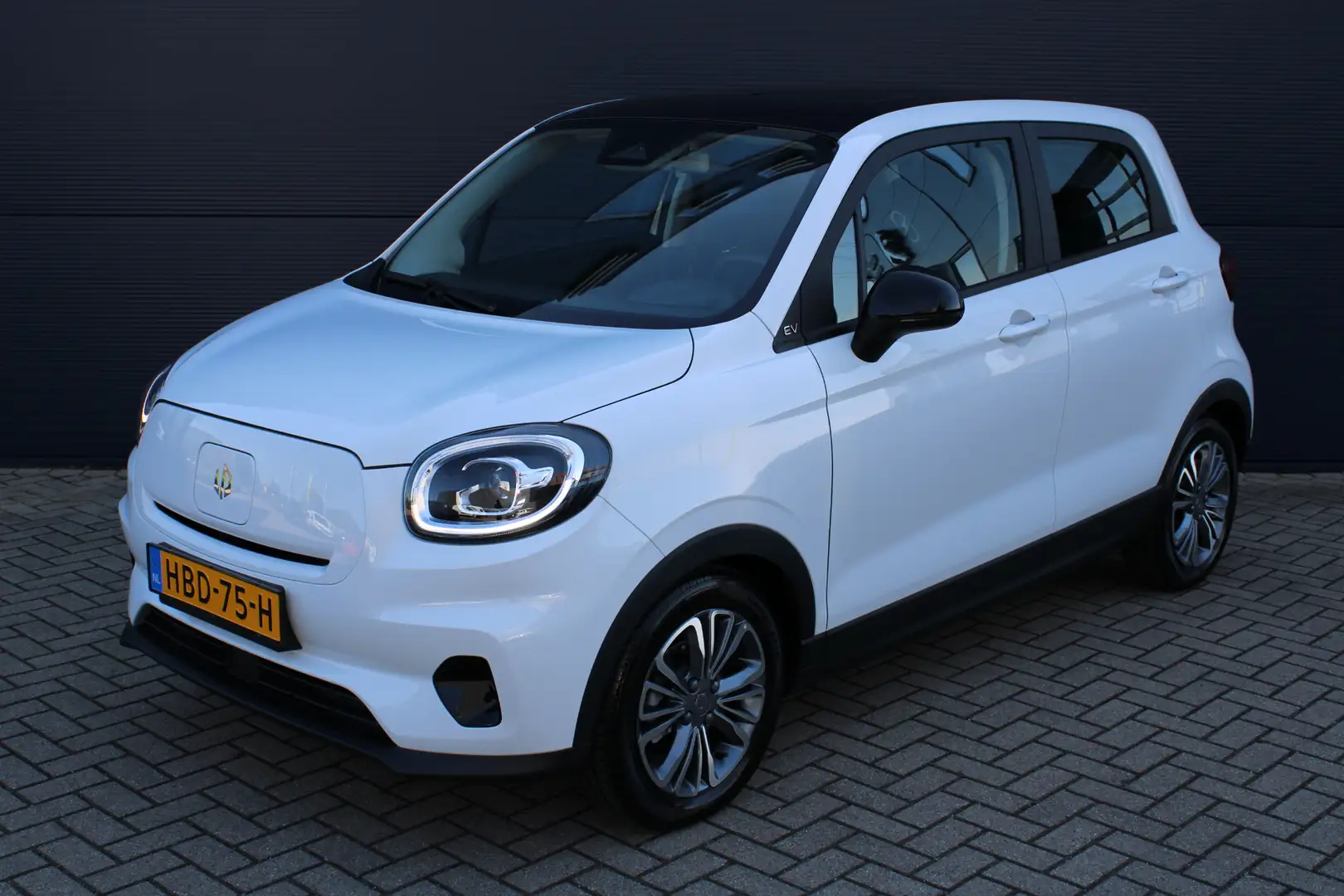 Leapmotor T03 EV 37,3 kWh 95pk Design I Adaptive Cruise Control Wit - 2