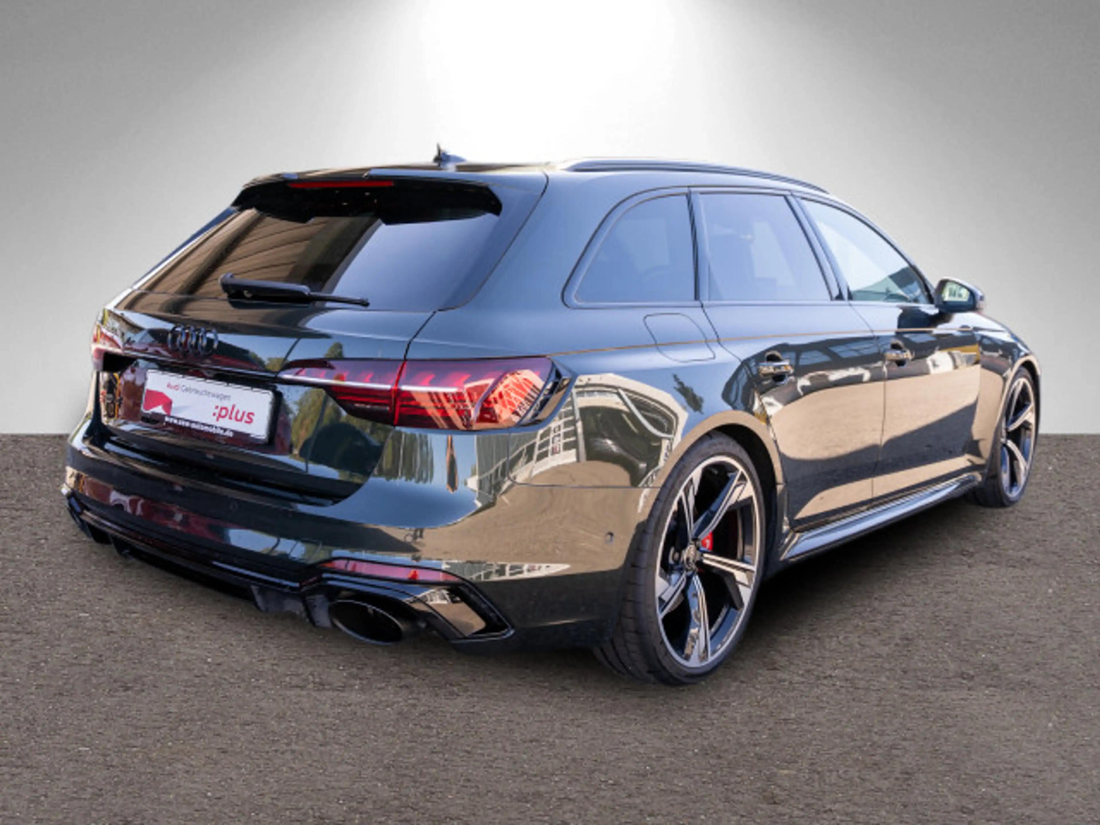 Audi RS4 tiptronic 360° PANO B&O RS-AGA 280kmh — photo 3