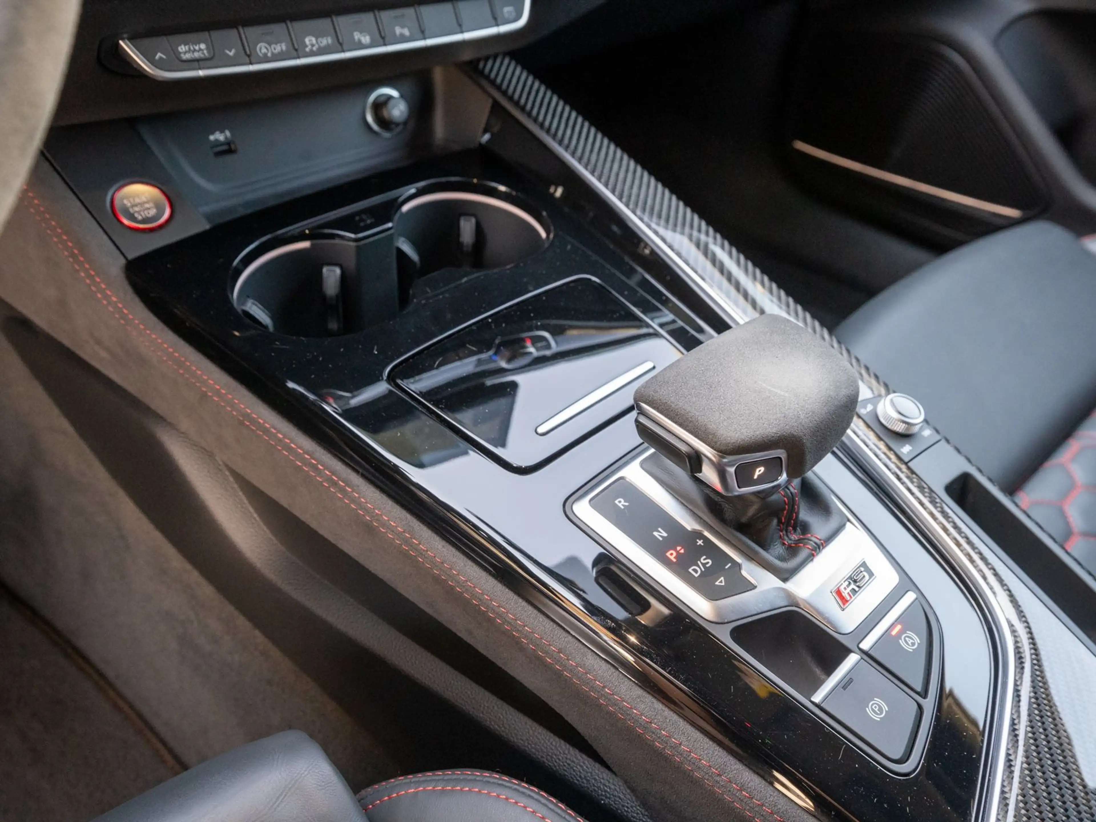 Audi RS4 tiptronic 360° PANO B&O RS-AGA 280kmh — photo 14