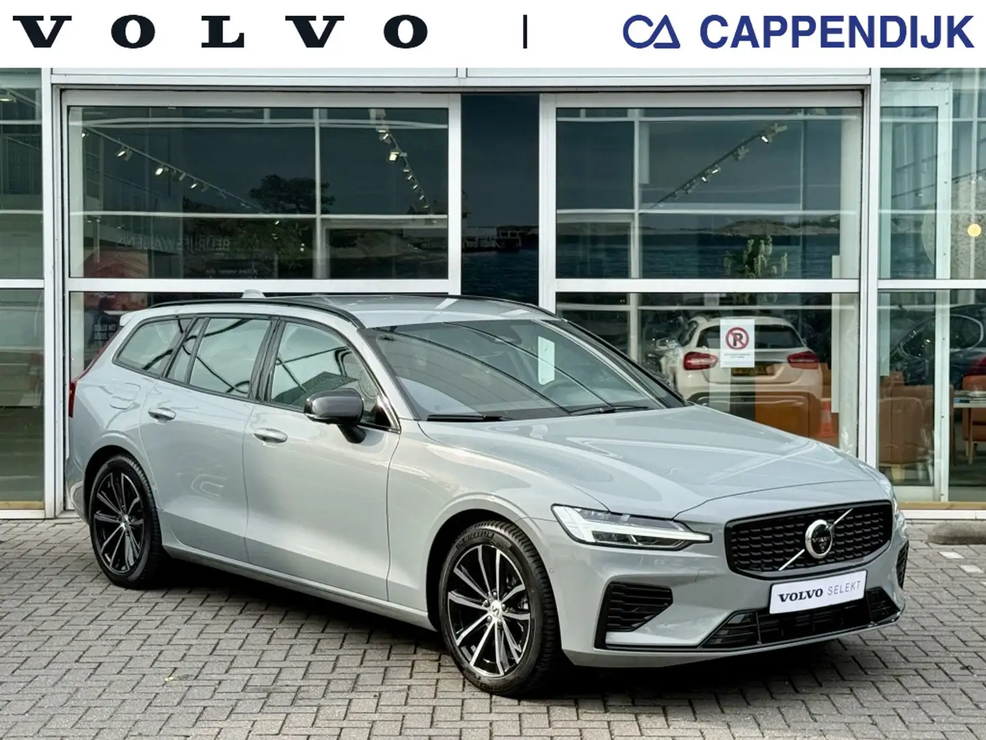 Volvo V60 T6 398PK Recharge Plus Dark| Adap.Cruise| 360Camer Gris - 1