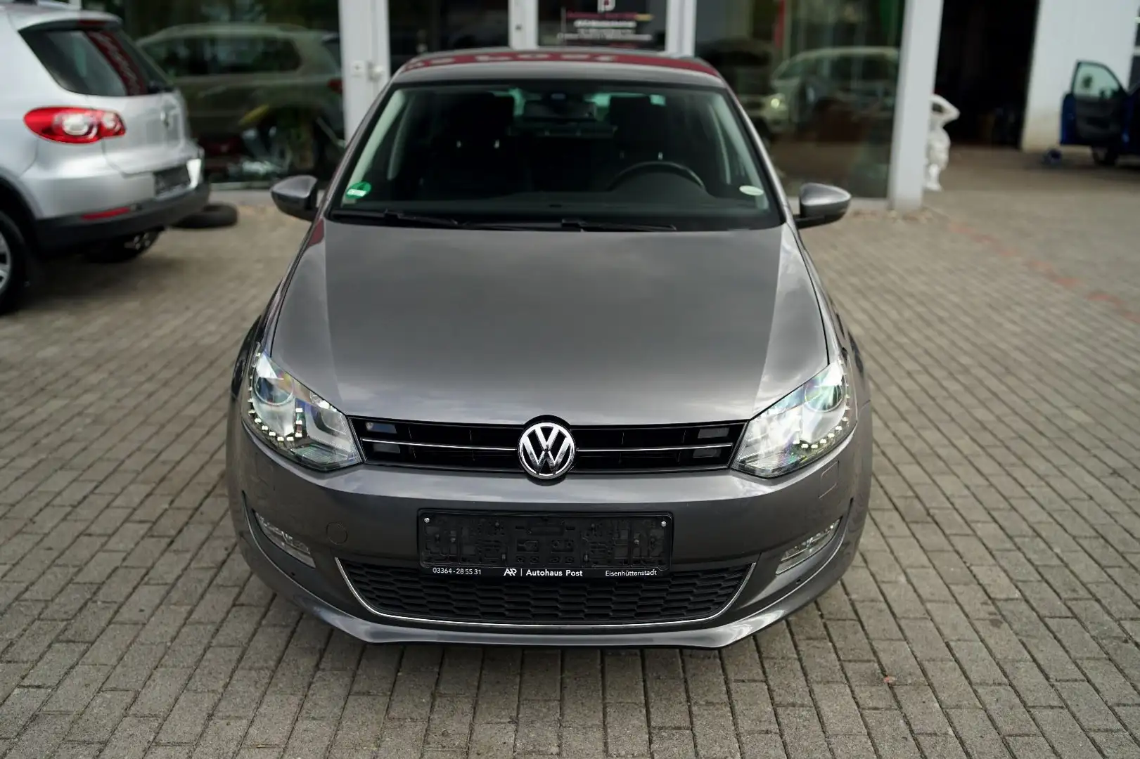 Volkswagen Polo V Highline Xenon Sitzheizung Klima Grau - 2