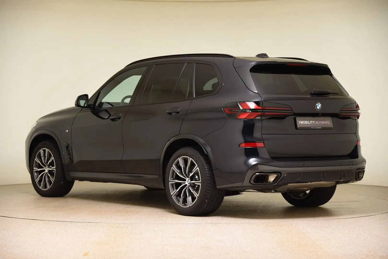 BMW X5 xDrive30d M Sport Pro Gestik HUD StandHzg LED Schwarz - 2