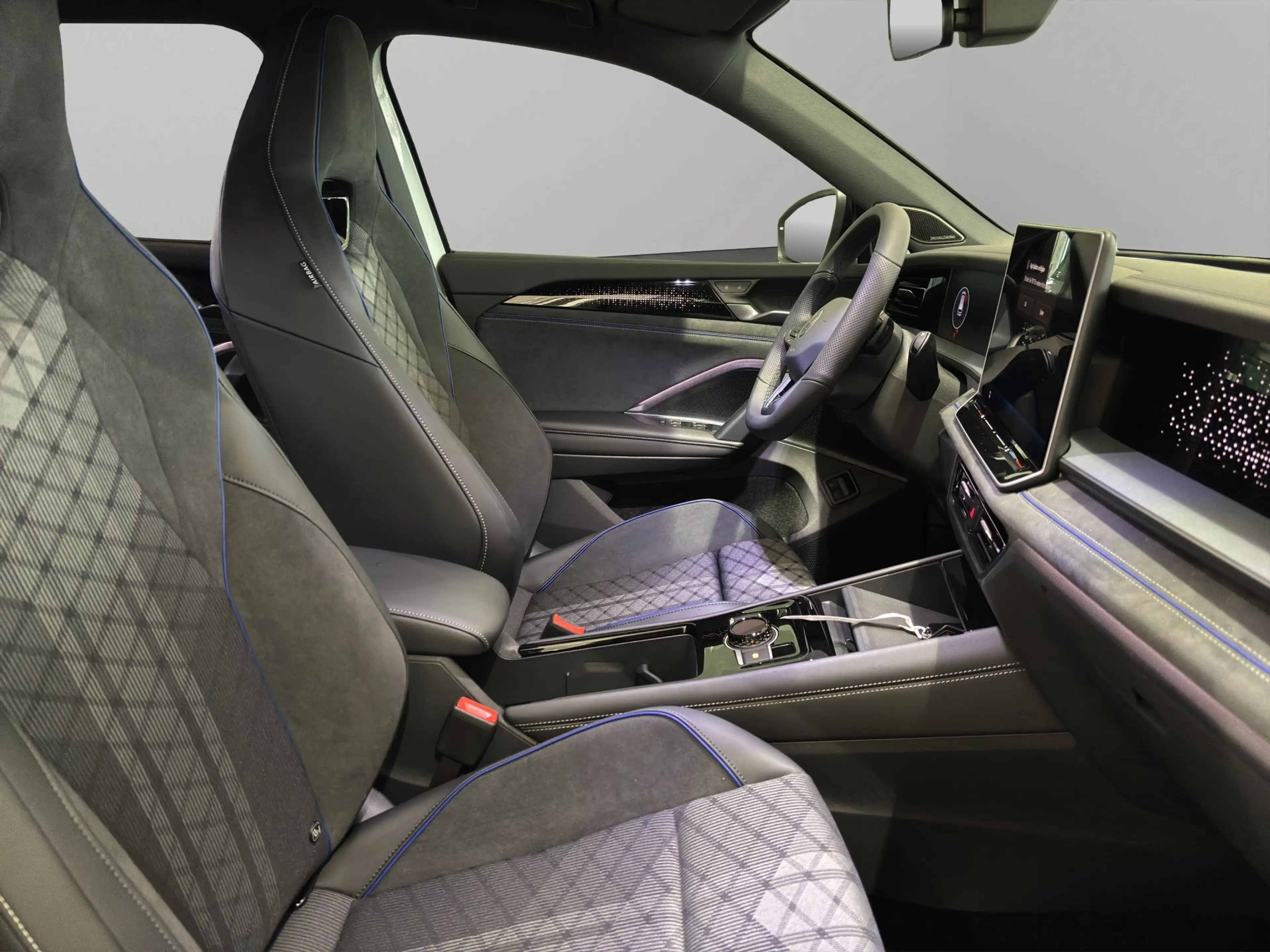 Volkswagen Tayron R-Line 1.5 eHybrid DSG 360 ACC HUD Kam. — photo 6