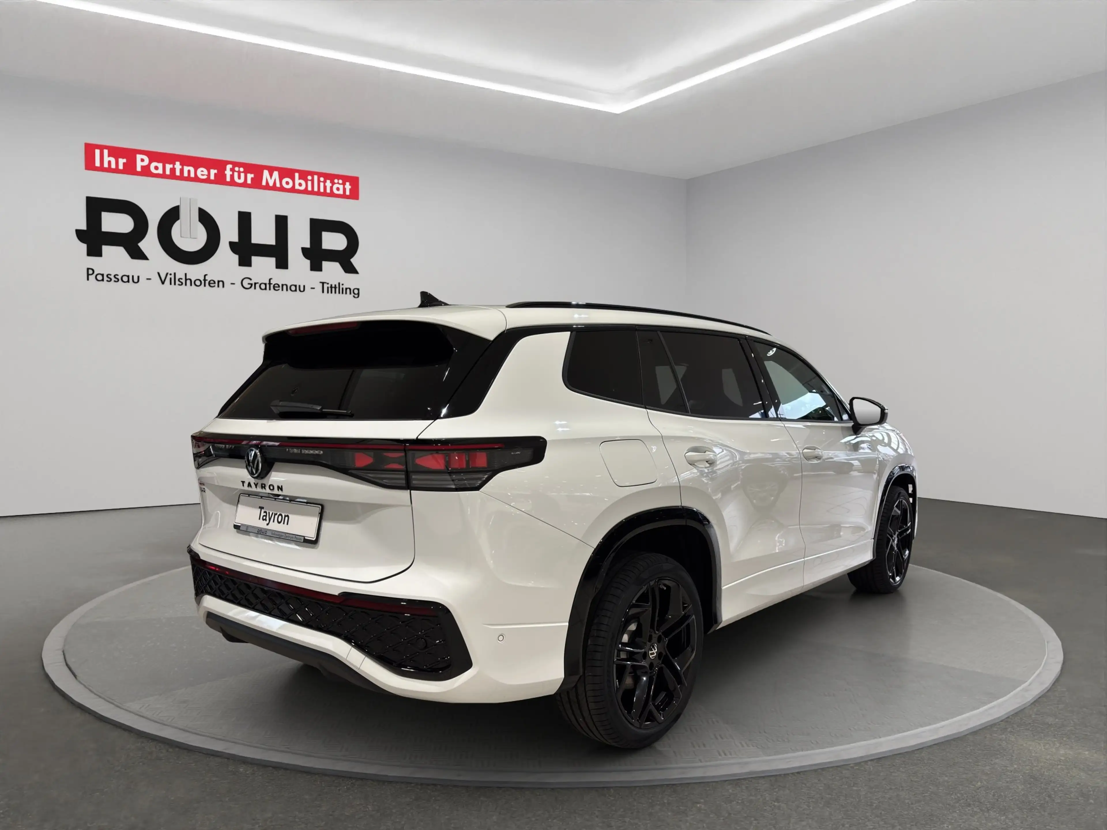Volkswagen Tayron R-Line 1.5 eHybrid DSG 360 ACC HUD Kam. — photo 4