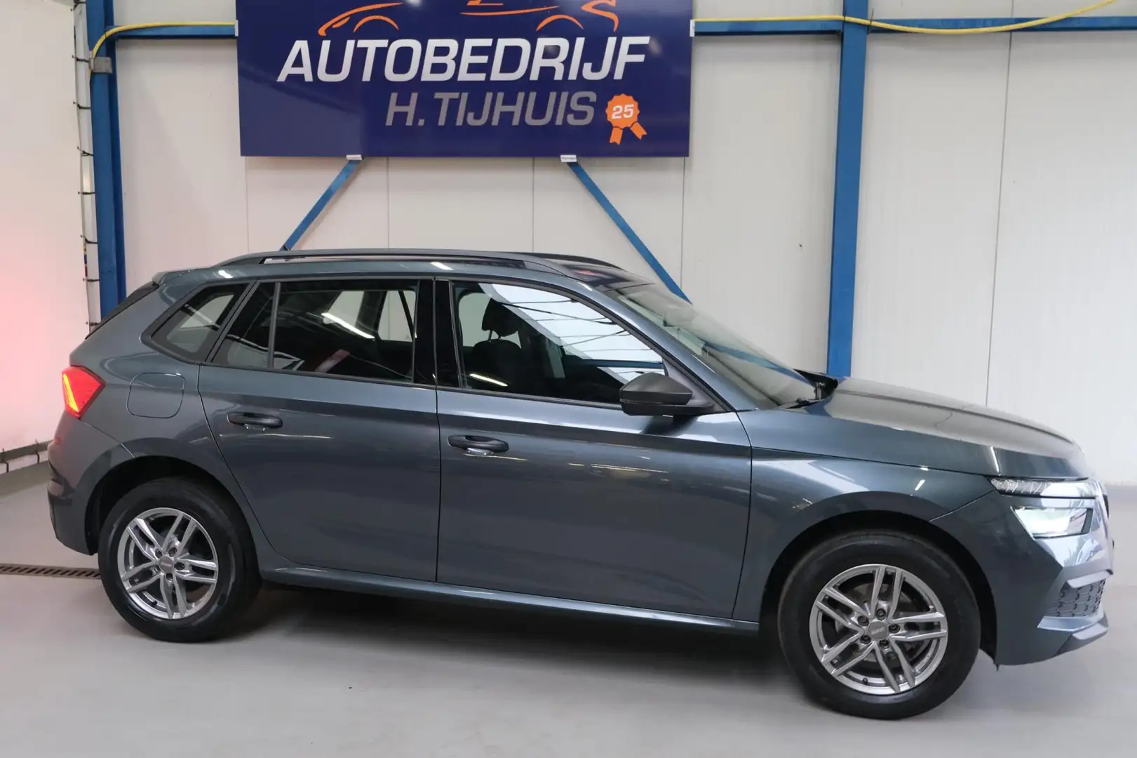 Skoda Kamiq 1.0 TSI Active - N.A.P. Airco, Cruise. Gris - 2