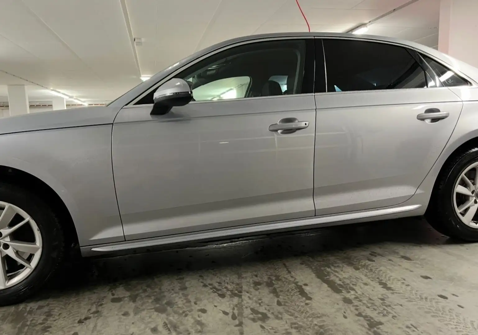 Audi A4 A4 1,4 TFSI Silber - 1