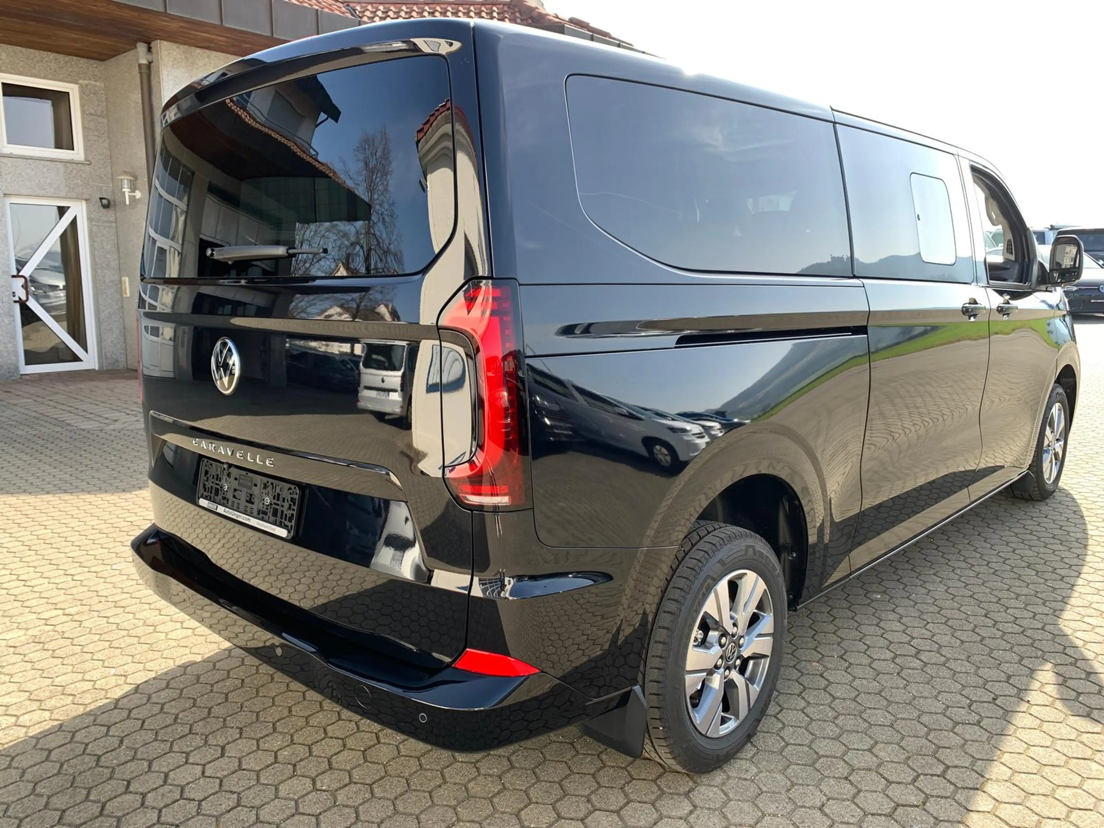 Volkswagen T7 Caravelle Caravelle Style LR lang Pano EasyOpen Kamera 82'€ — photo 3