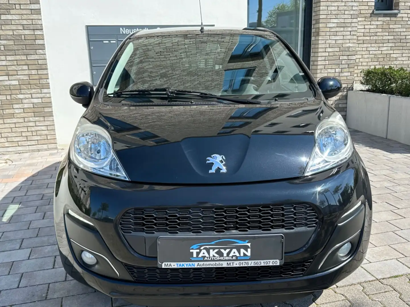 Peugeot 107 Envy*1.Hand*58 tkm*4-Türer* Negro - 2
