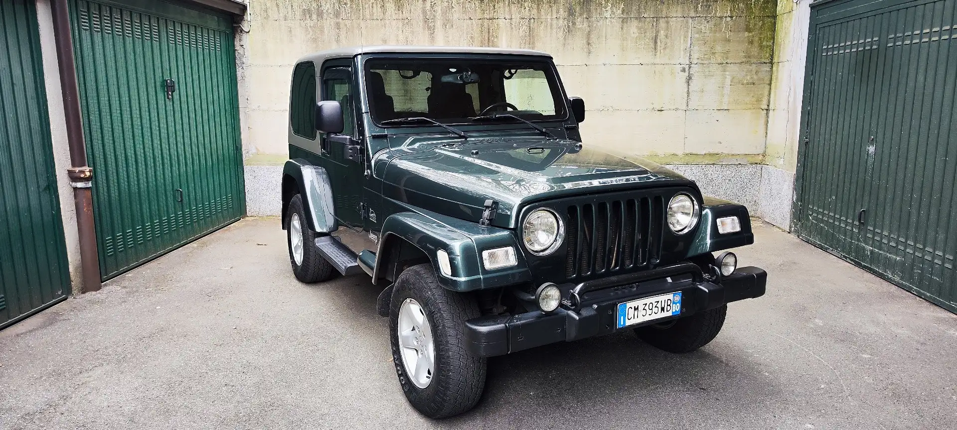 Jeep Wrangler Sahara 4.0 L automatica Verde - 1