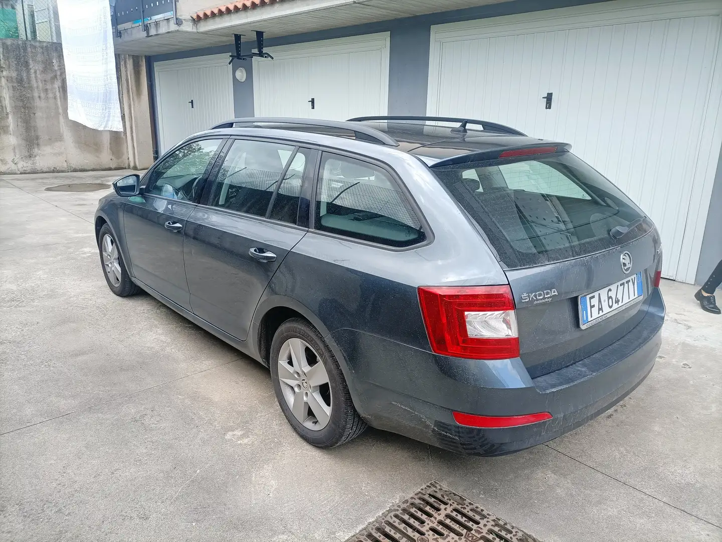 Skoda Octavia Grigio - 2