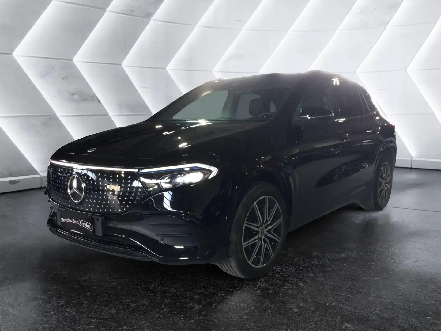 Mercedes-Benz EQA 300 EQA 300 4Matic AMG Line Advanced Nero - 1