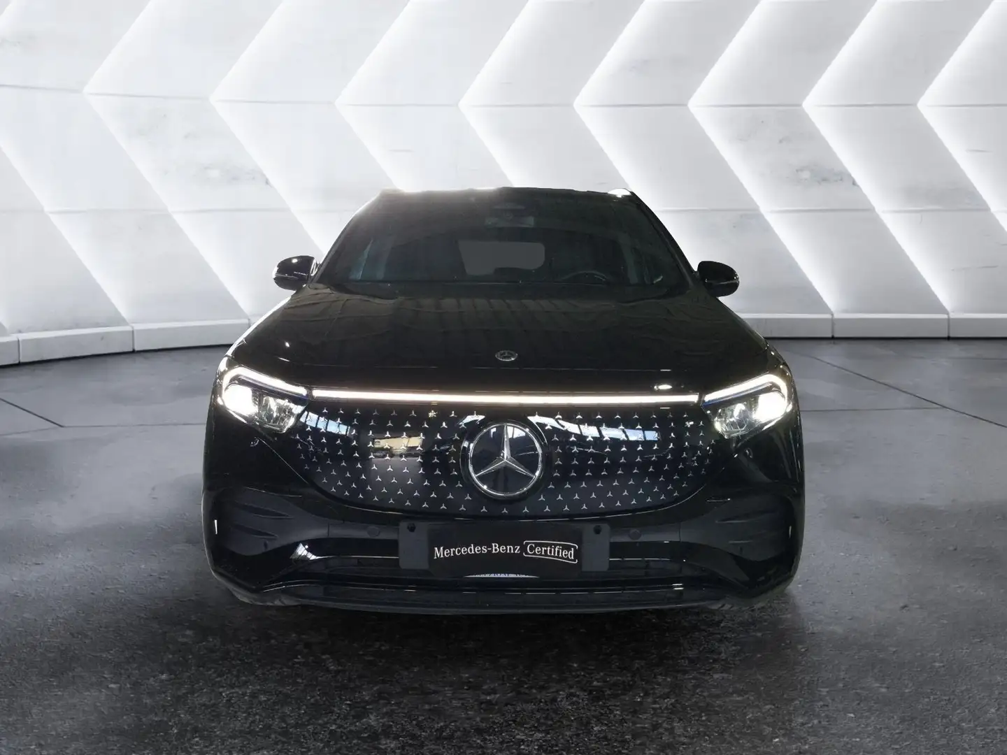 Mercedes-Benz EQA 300 EQA 300 4Matic AMG Line Advanced Nero - 2