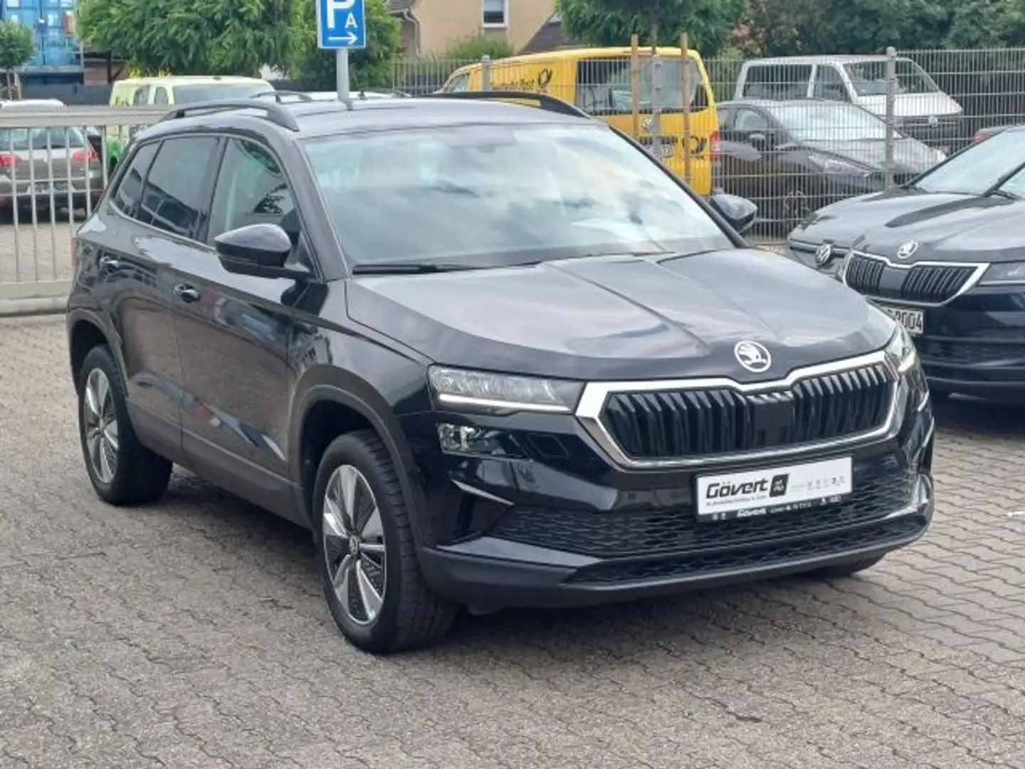 Skoda Karoq 1.0 TSI Ambition Navi Klima AHK LED Schwarz - 1