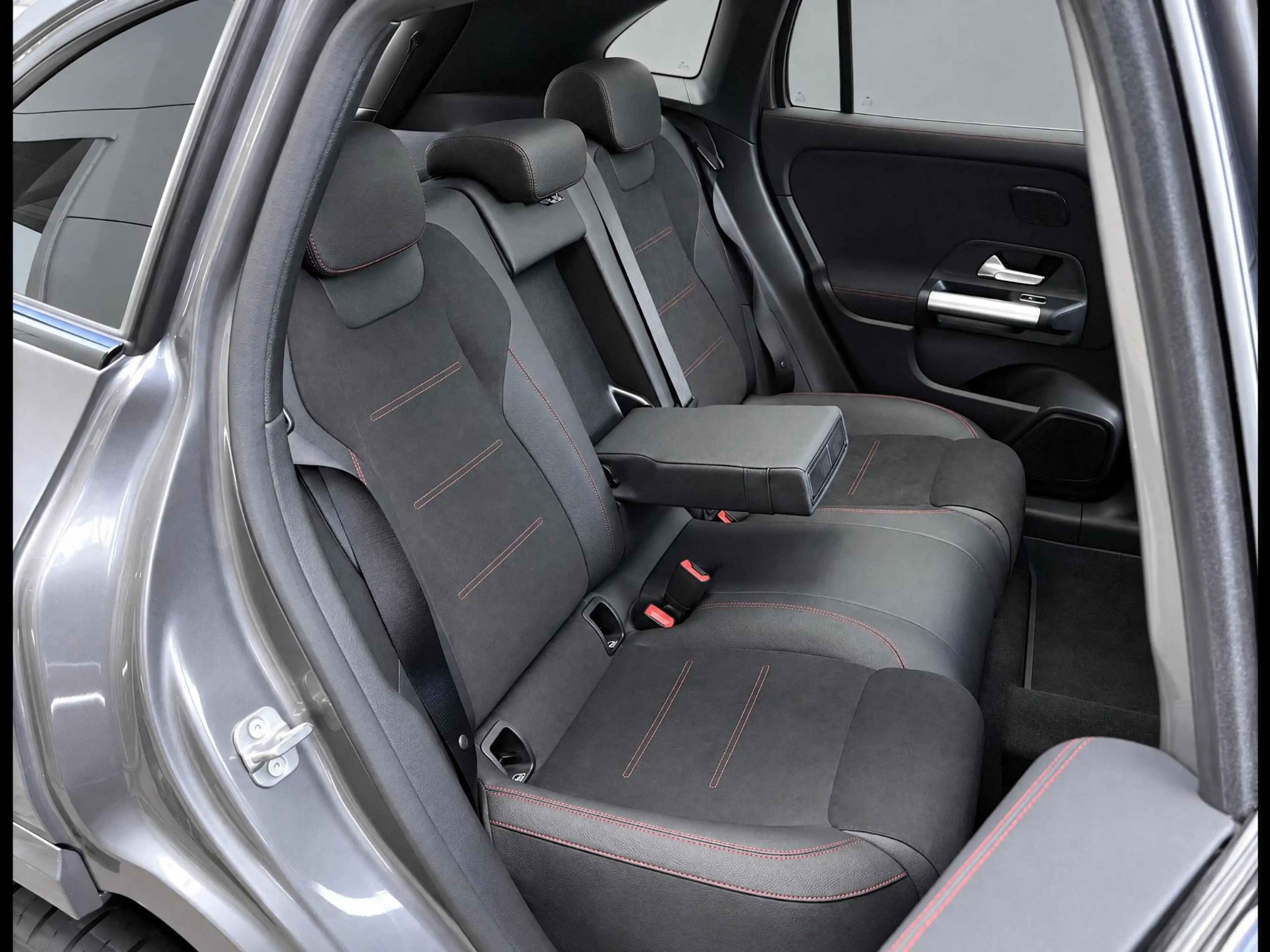 Mercedes-Benz EQA 250 250+ AMG | Panoramadak | Night Pakket | Winter Pak — photo 13