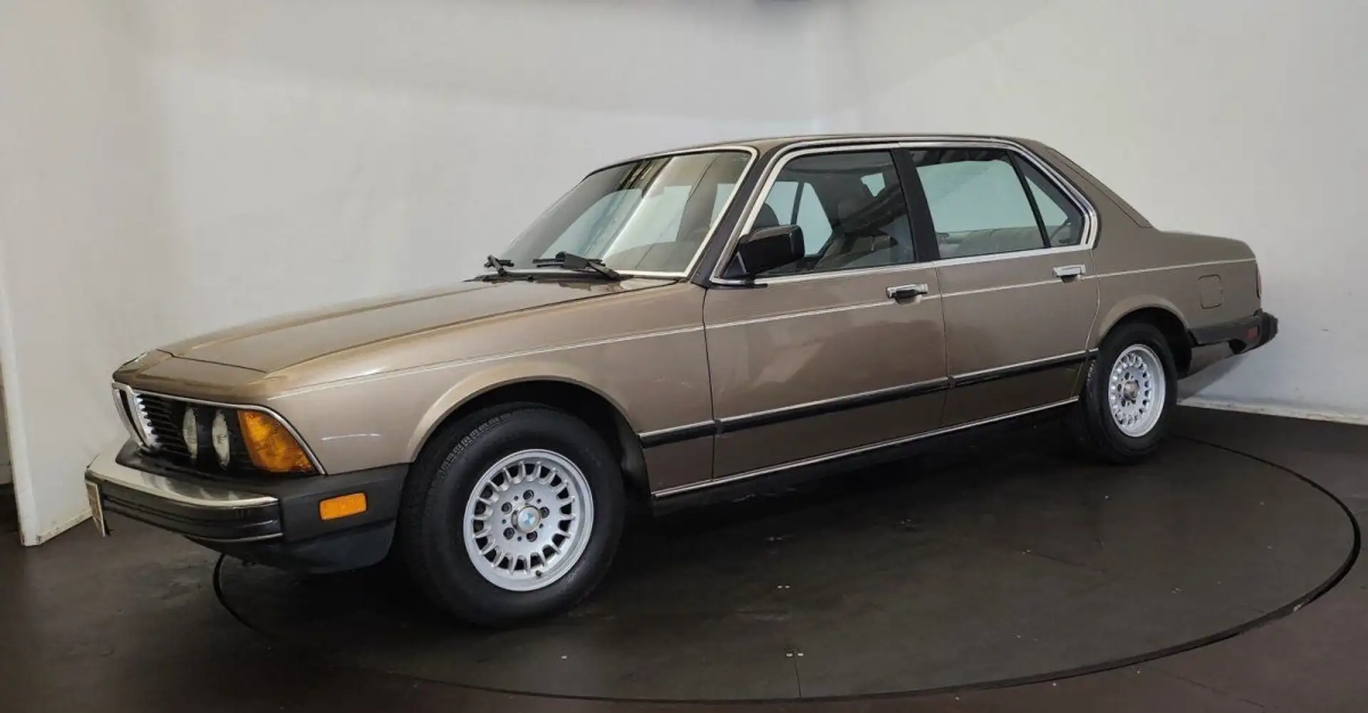 BMW 745 733 - 2