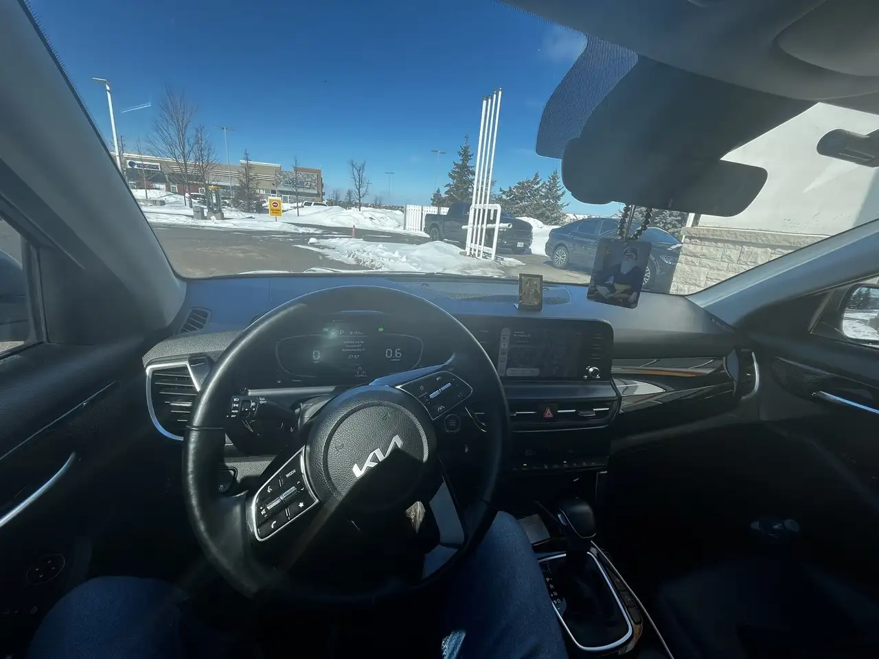 Kia Seltos снимка Kia Seltos