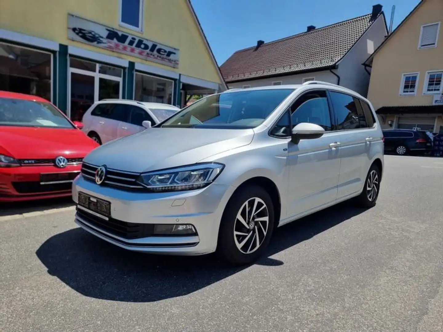 Volkswagen Touran 1.2 TSI JOIN 7-SITZE+LED+NAVI+1.HAND+ACC Silber - 1