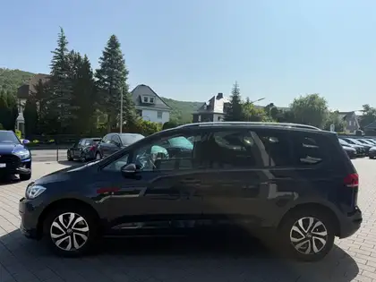 Annonce voiture d'occasion Volkswagen Touran - CARADIZE