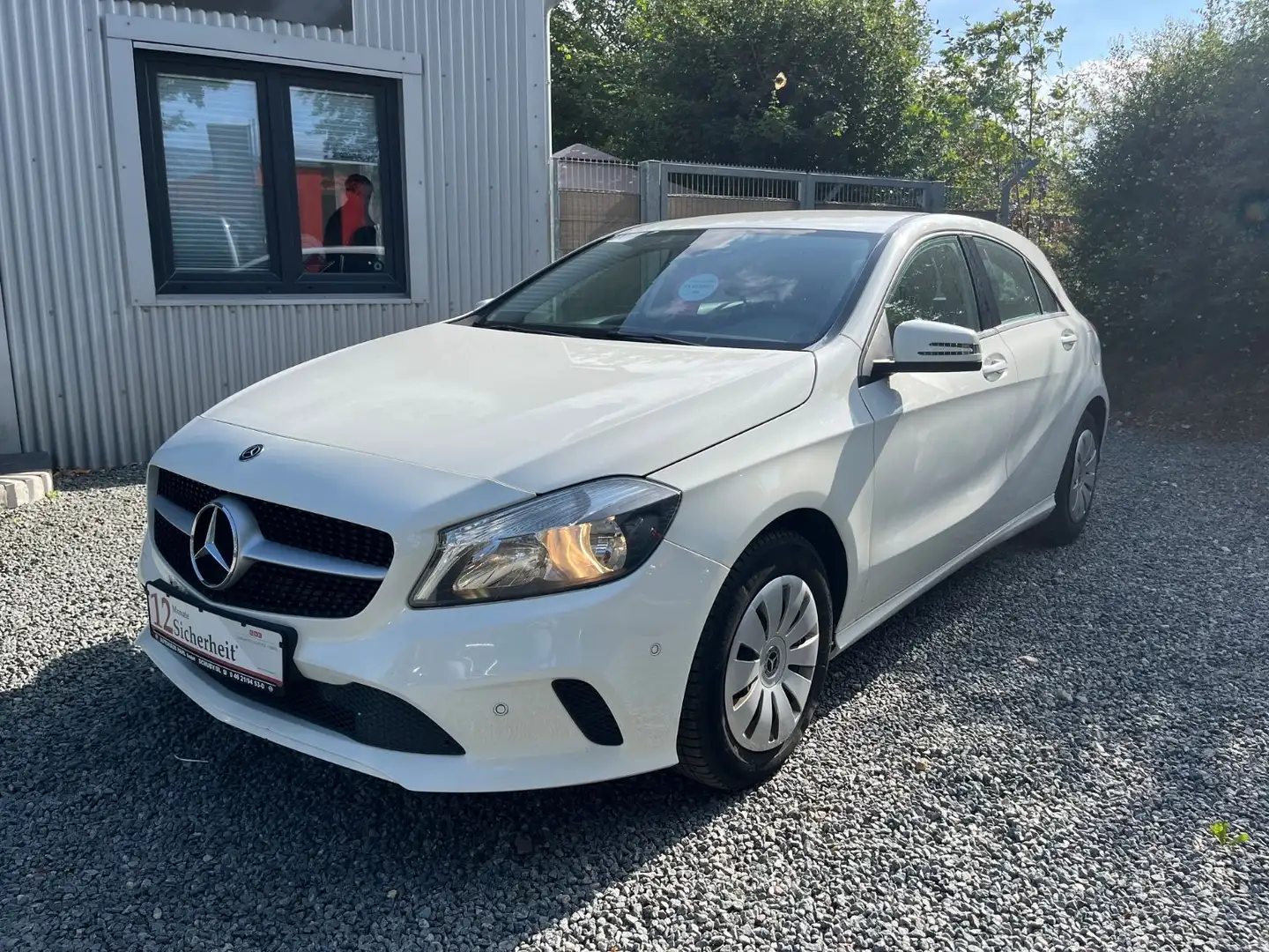 Mercedes-Benz A 180 CDI BE Business PDC Aut. Tempo Navi Sitzh. Blanco - 1