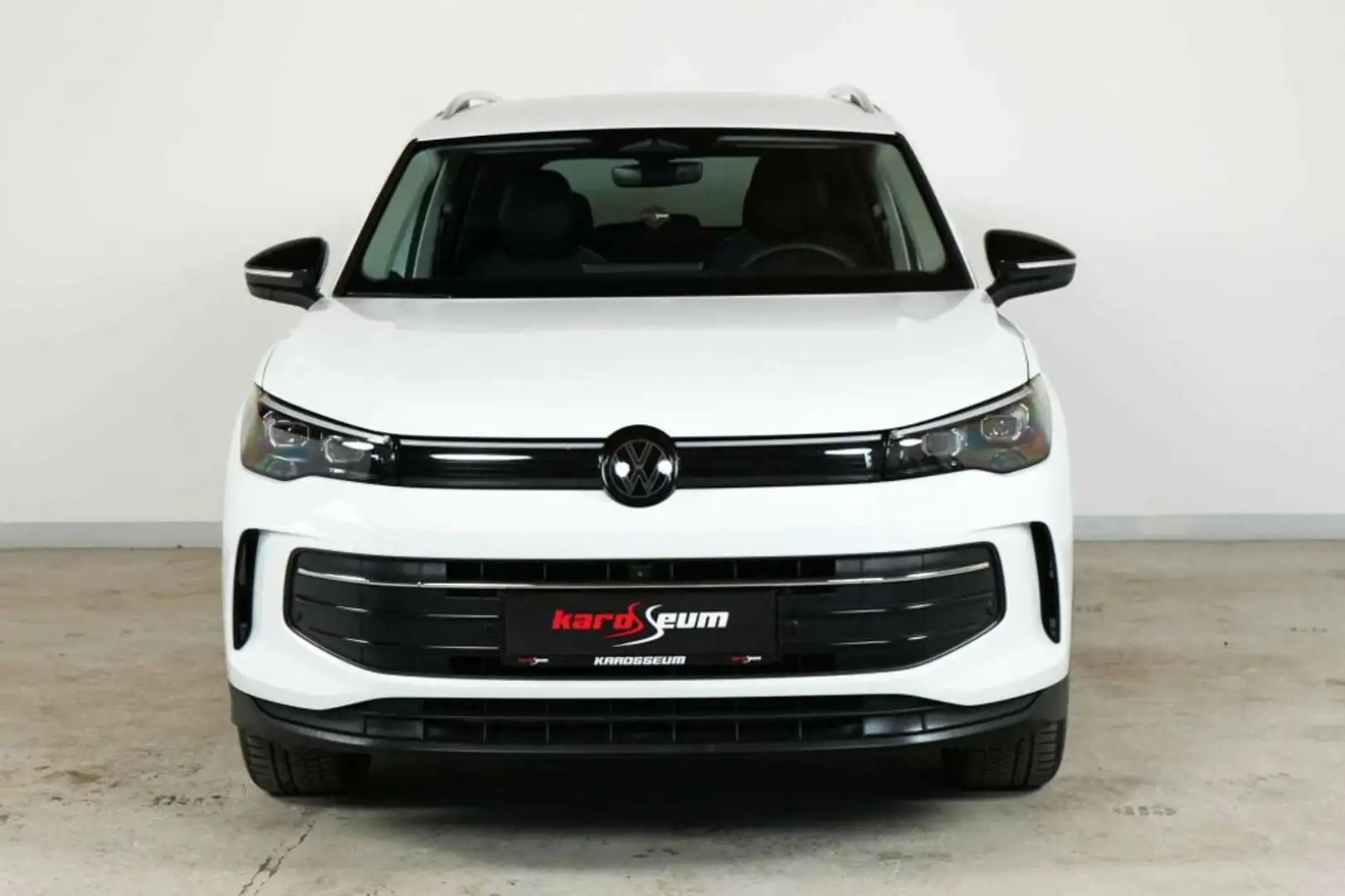 Volkswagen Tiguan Life | JAHRESWAGEN | Anhängerkupplung Weiß - 2