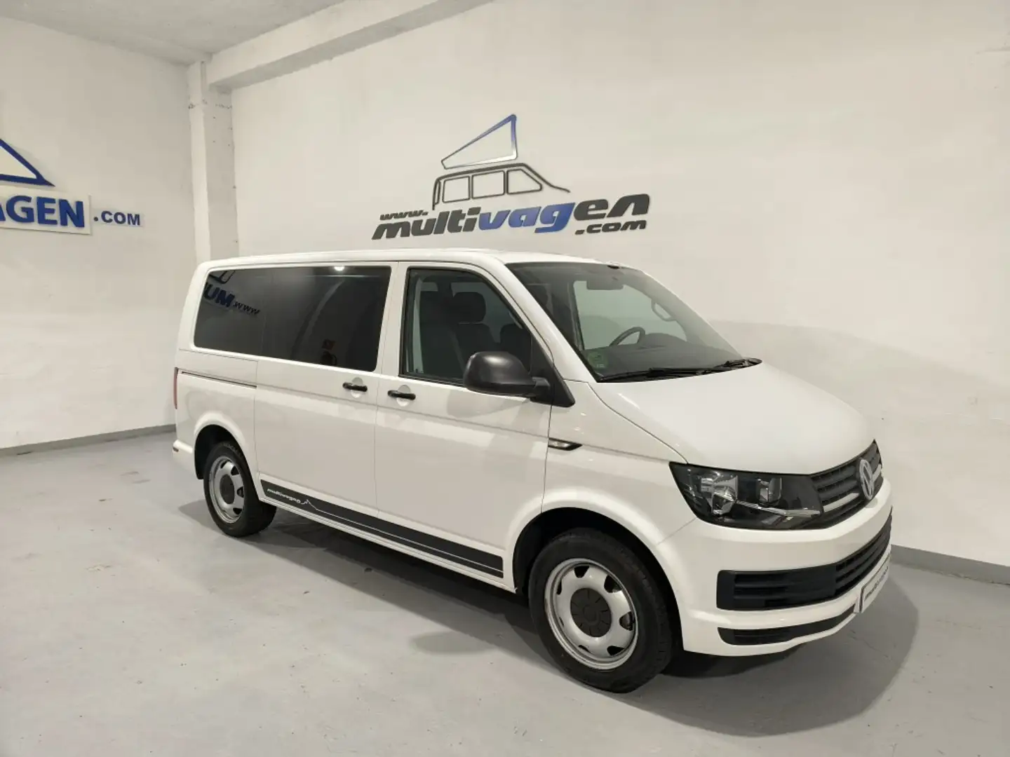 Volkswagen VOLKSWAGEN Caravelle Familiar  Manual de 4 Puertas Blanco - 1