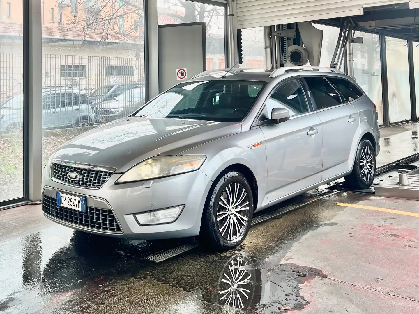Ford Mondeo Mondeo SW 2.0 tdci Titanium Grigio - 1
