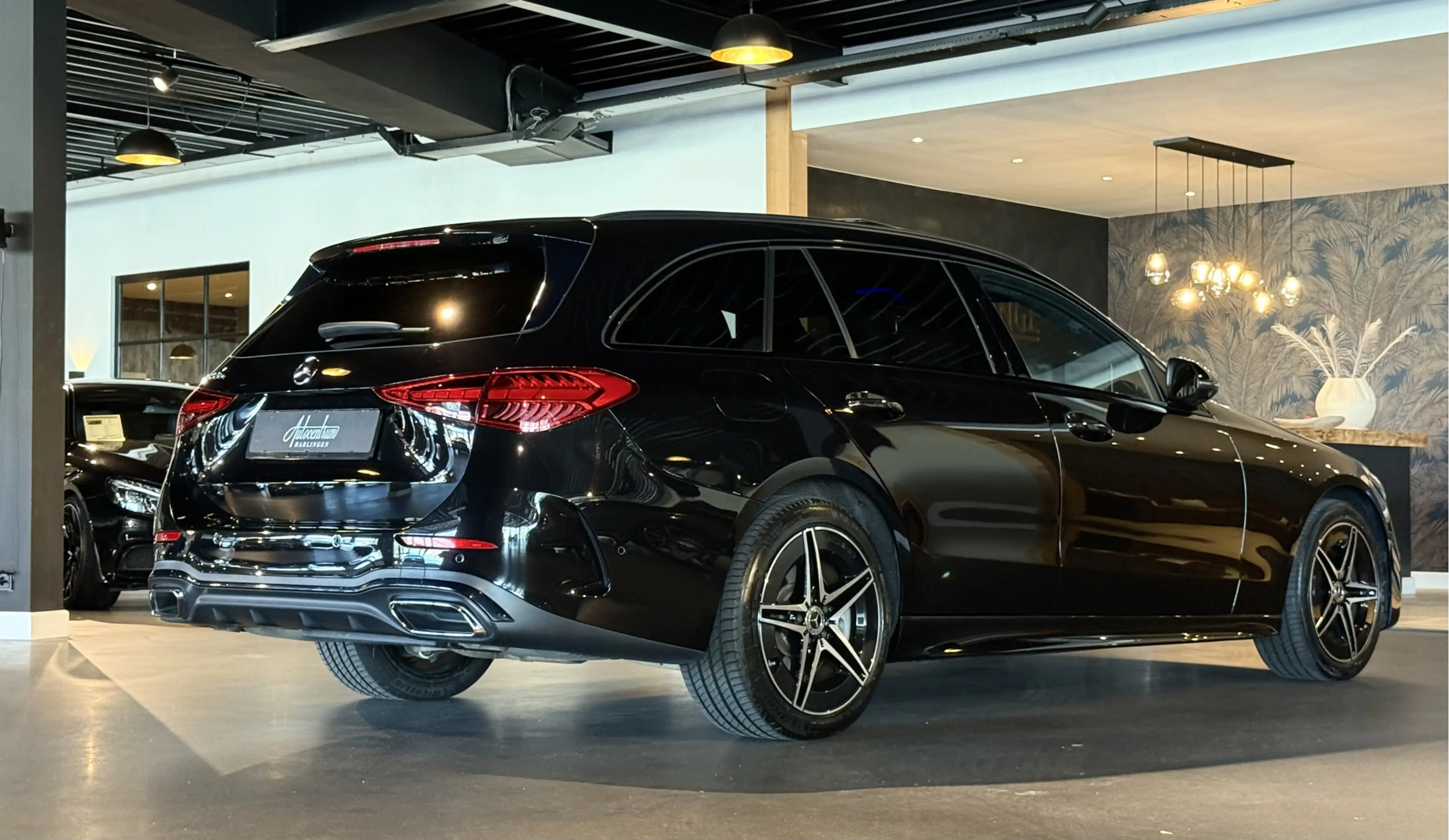 Mercedes-Benz C 300 Estate e AMG I Pano I 2x Memory I Camera — photo 41