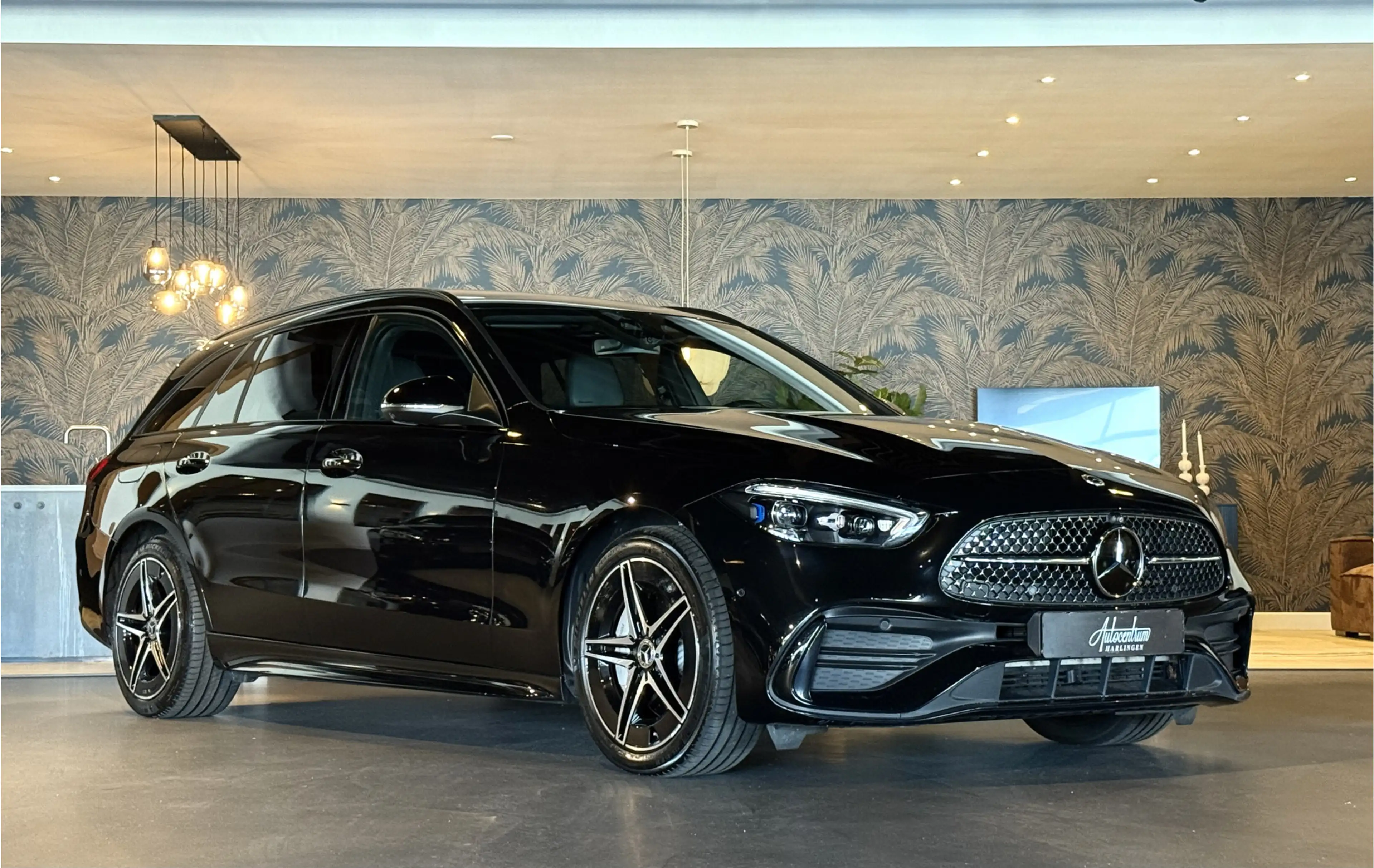 Mercedes-Benz C 300 Estate e AMG I Pano I 2x Memory I Camera — photo 31