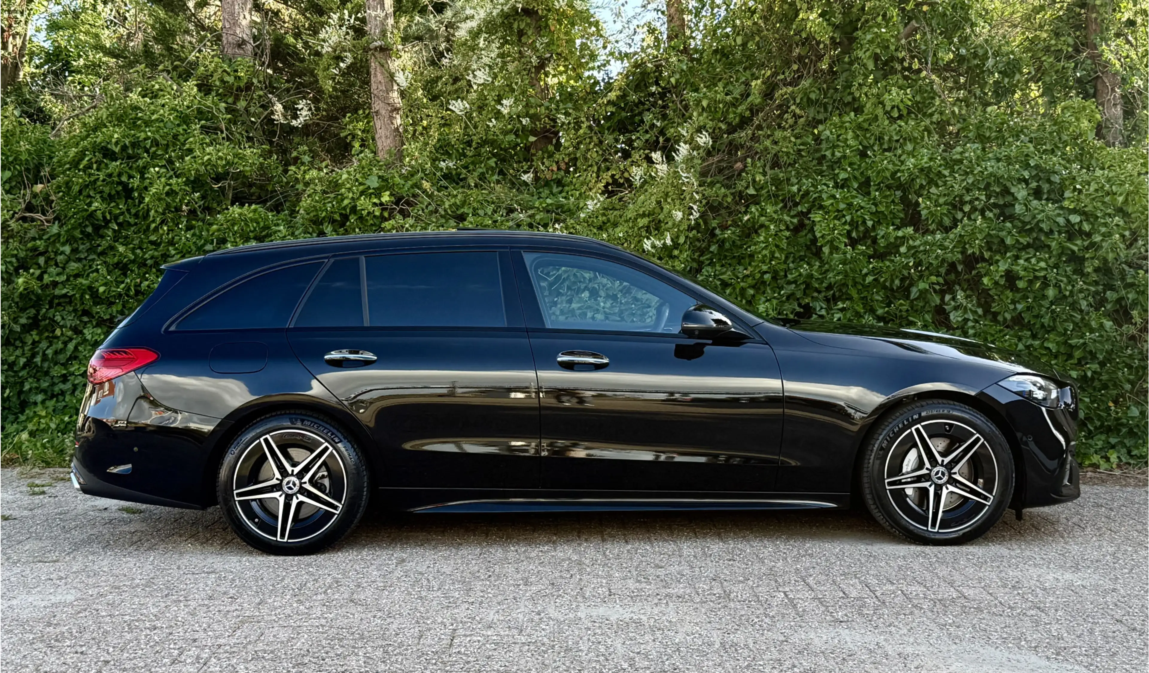 Mercedes-Benz C 300 Estate e AMG I Pano I 2x Memory I Camera — photo 25
