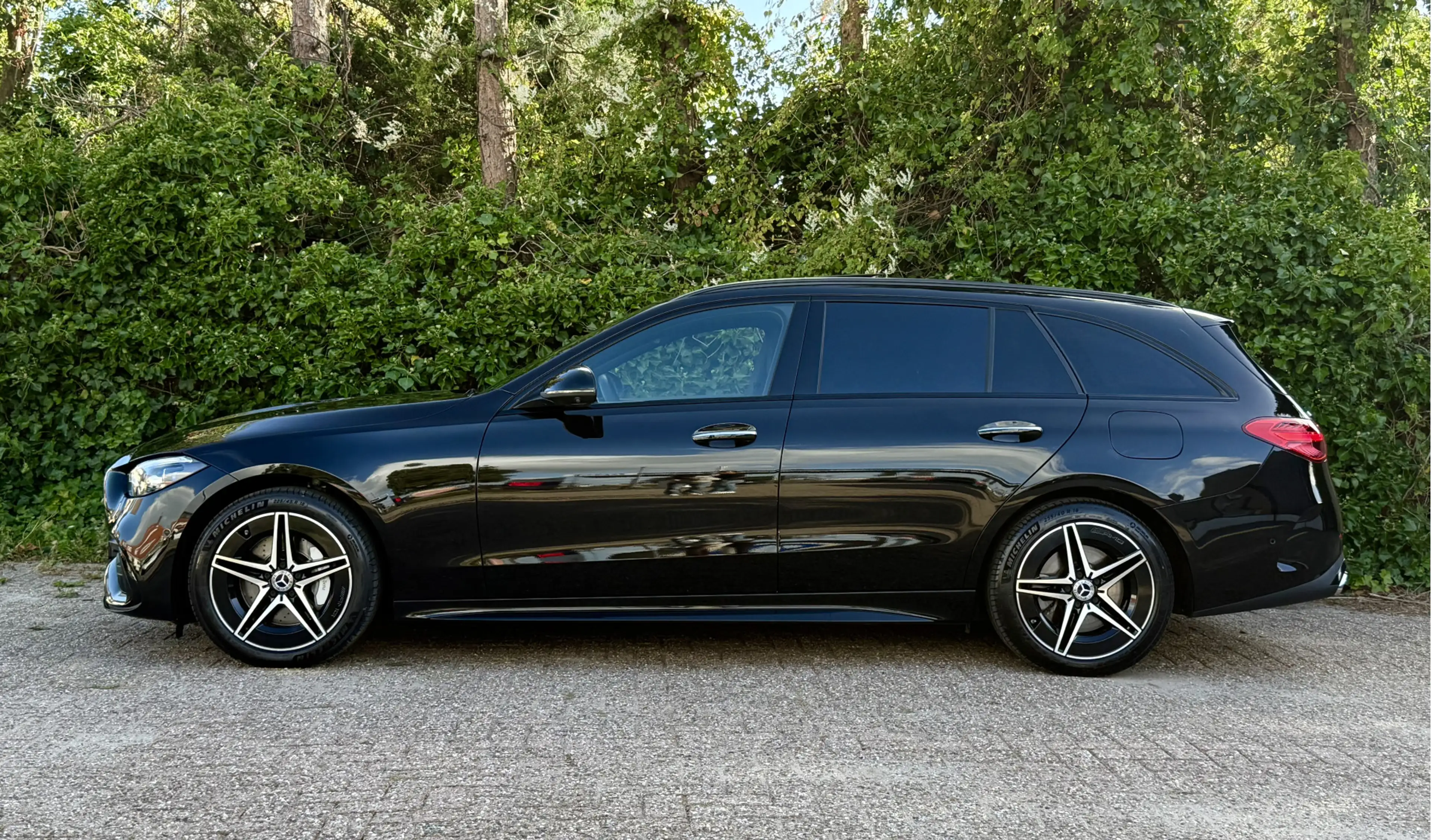 Mercedes-Benz C 300 Estate e AMG I Pano I 2x Memory I Camera — photo 23